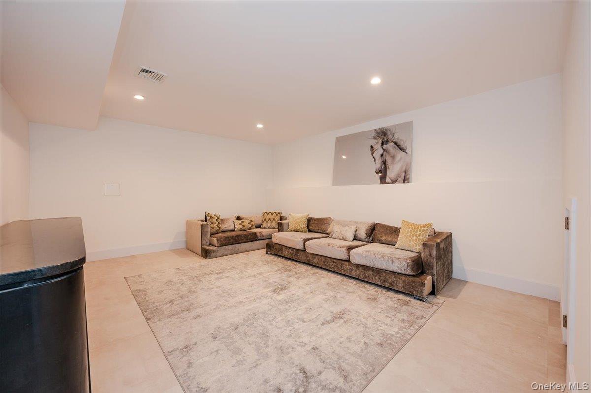 177 Albany Boulevard – For Rent photo 26