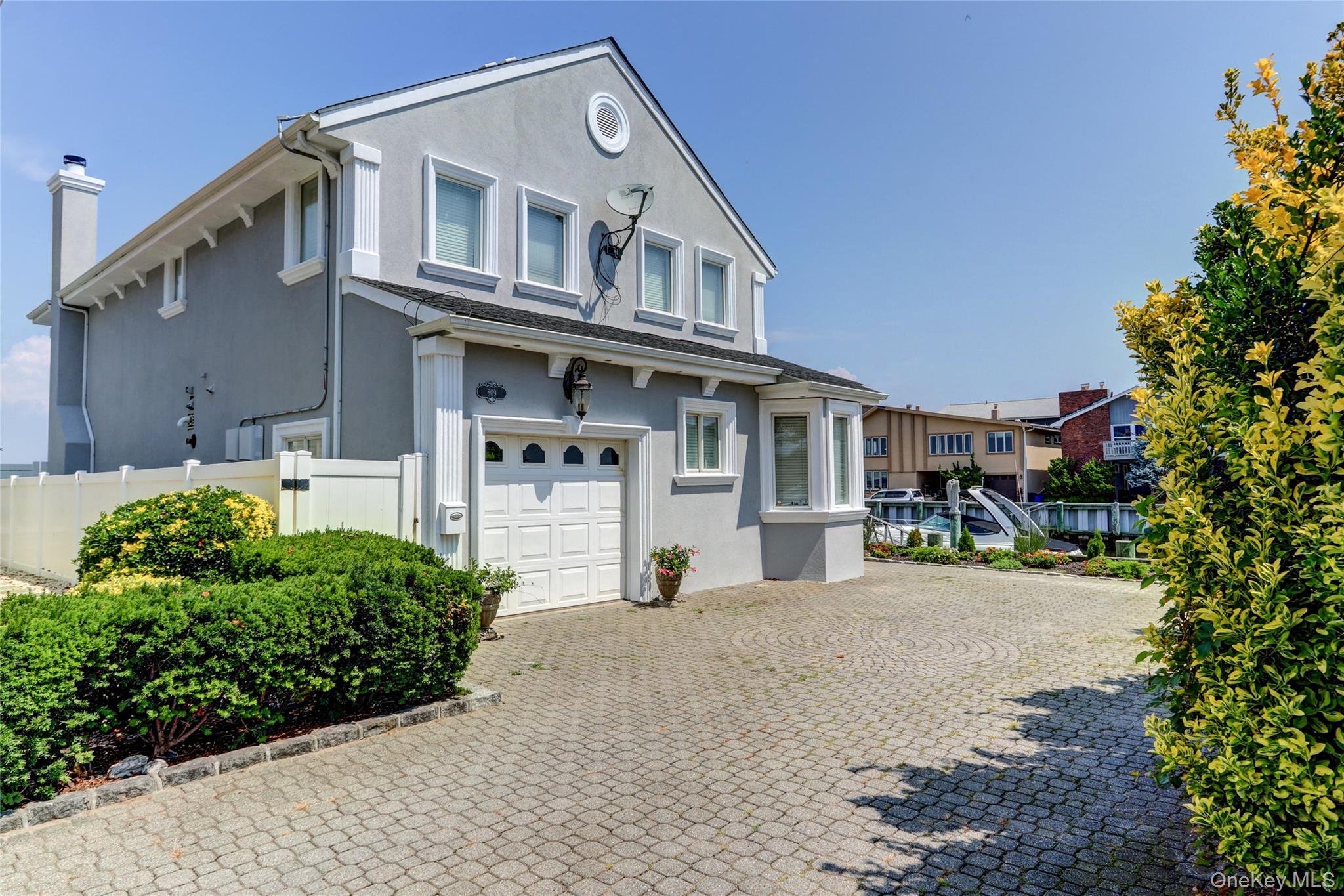 609 E Bay Drive – For Rent photo 2