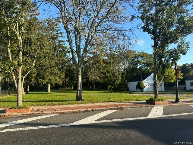 84 Montauk Highway W – For Sale
