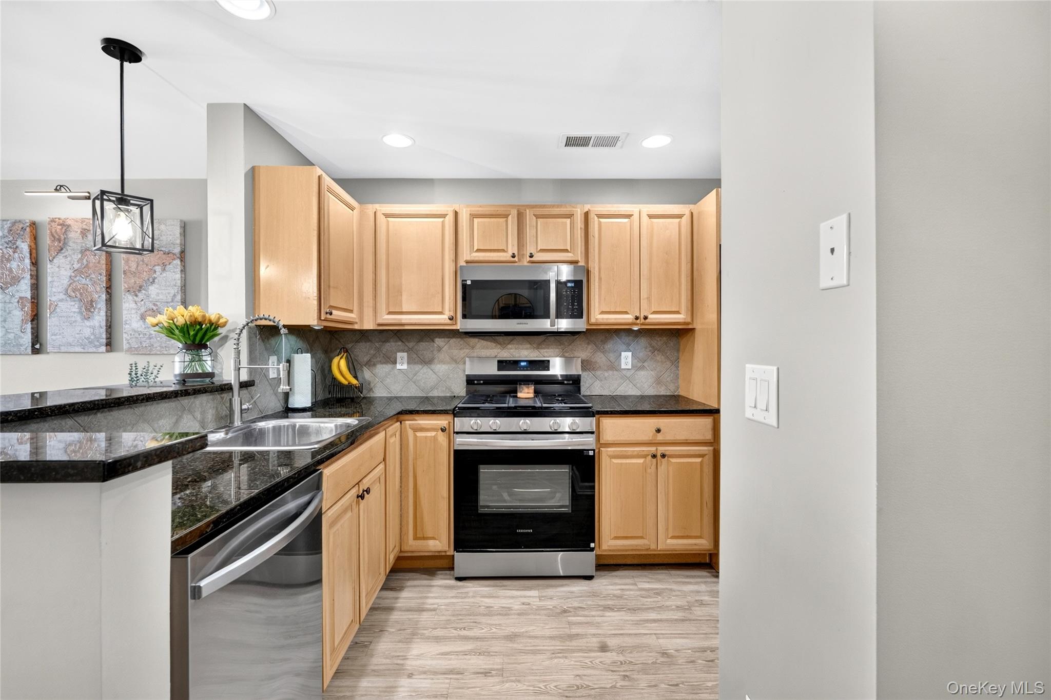 1121 Round Pointe Drive – For Sale photo 8