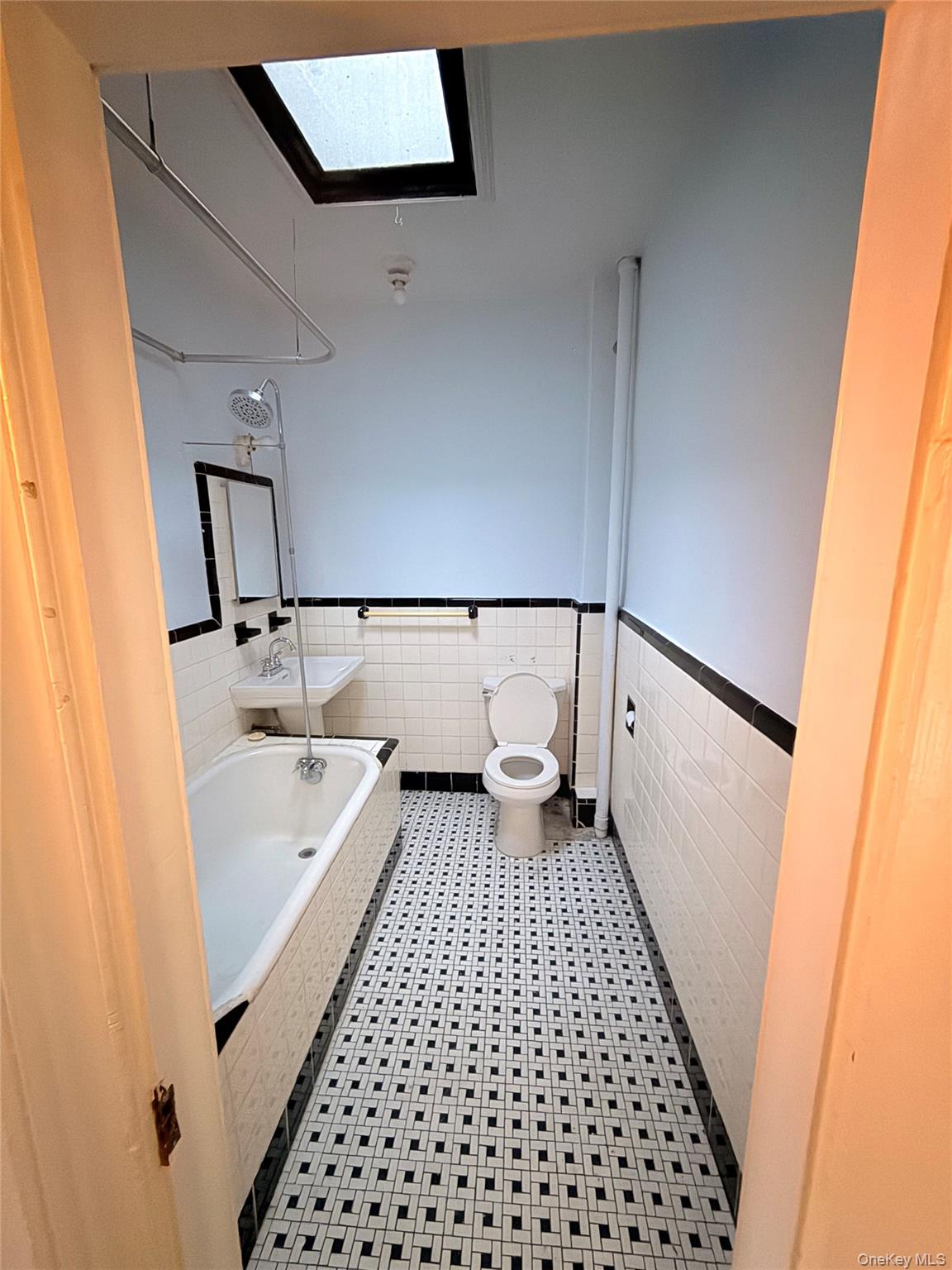 234 Carlton Avenue – For Rent photo 7