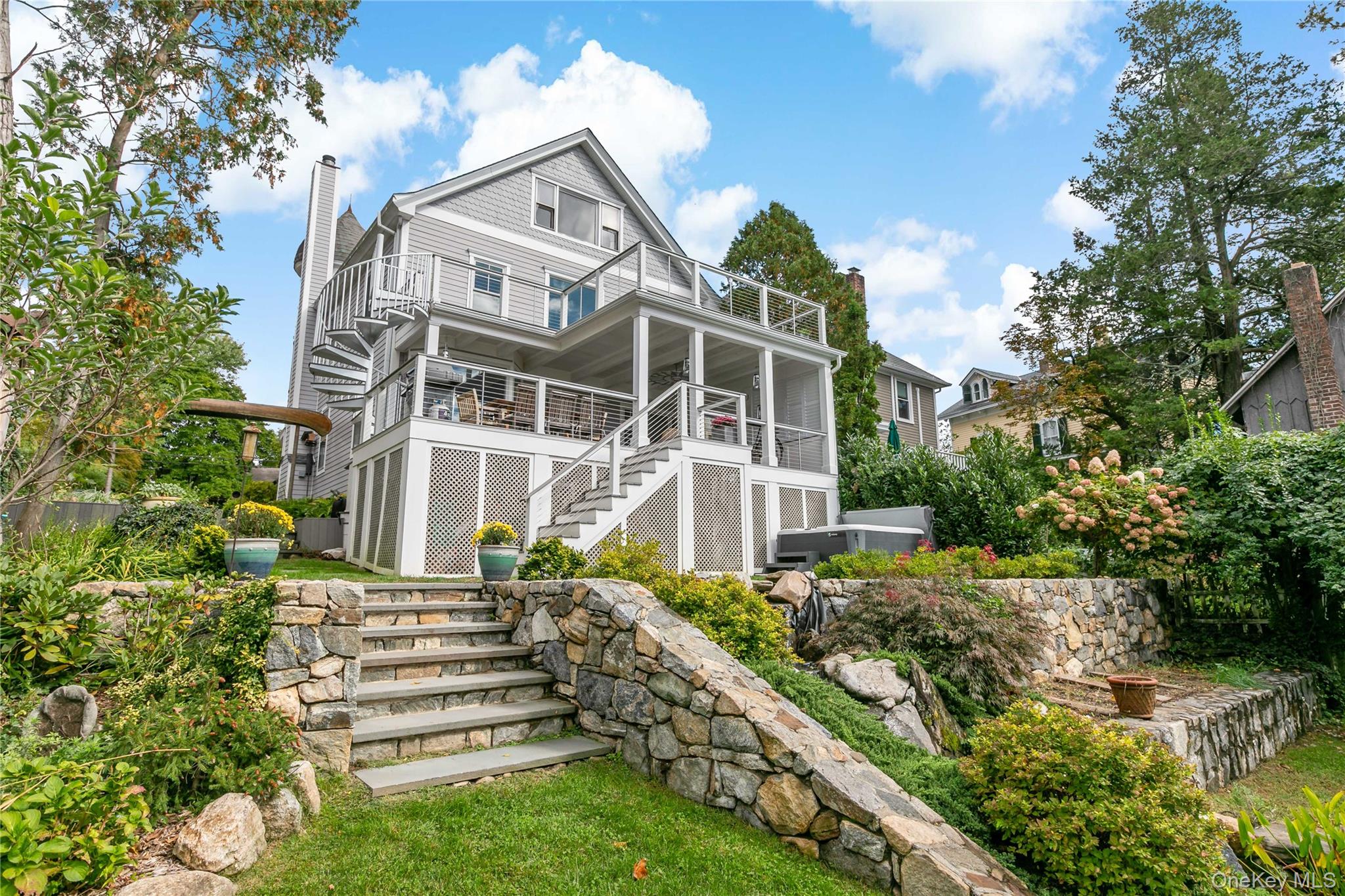 8 Hamilton Avenue – For Sale photo 3