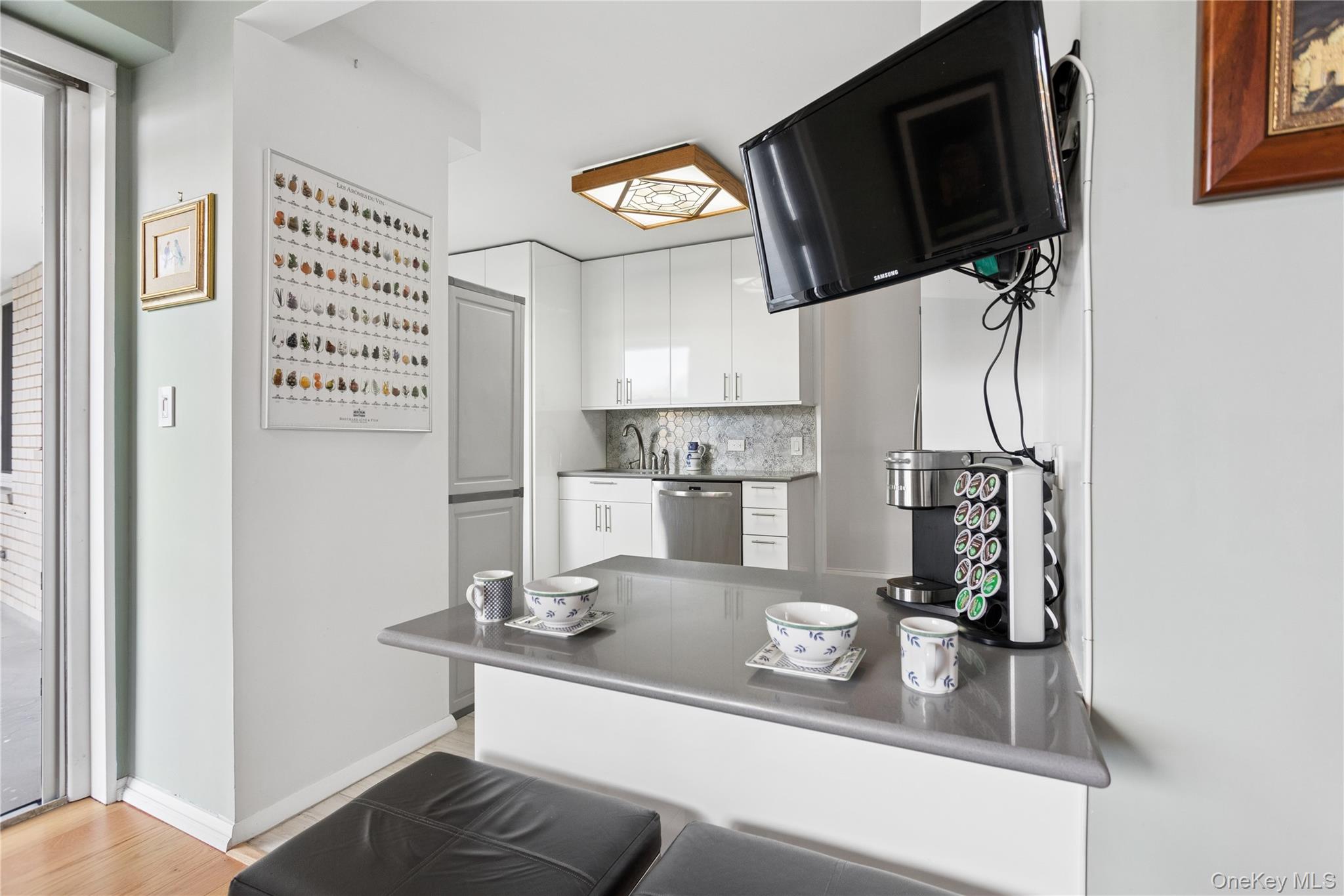 3333 Henry Hudson Parkway, Unit 2A photo 6