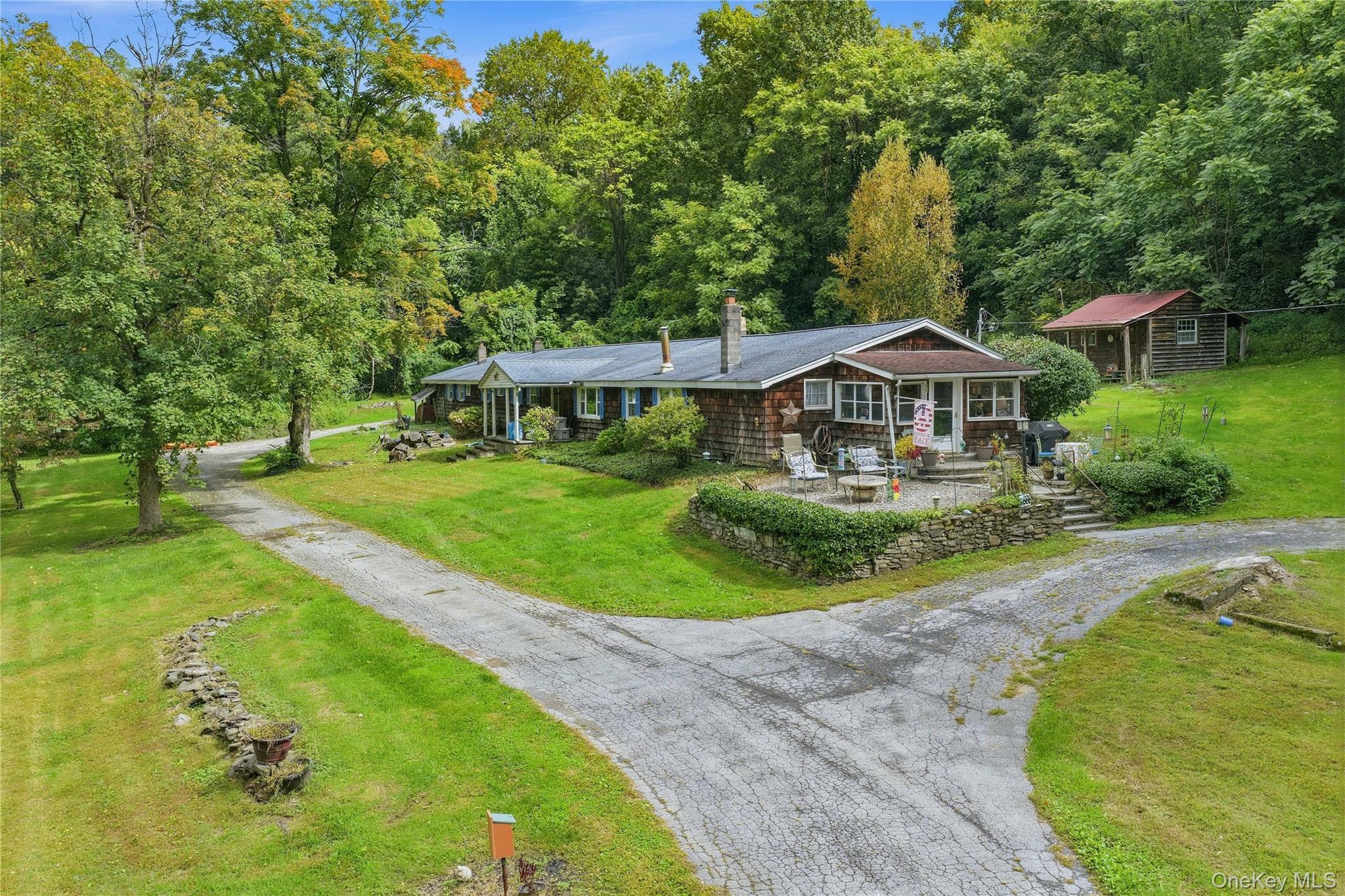5 Douglas Drive – For Sale photo 3