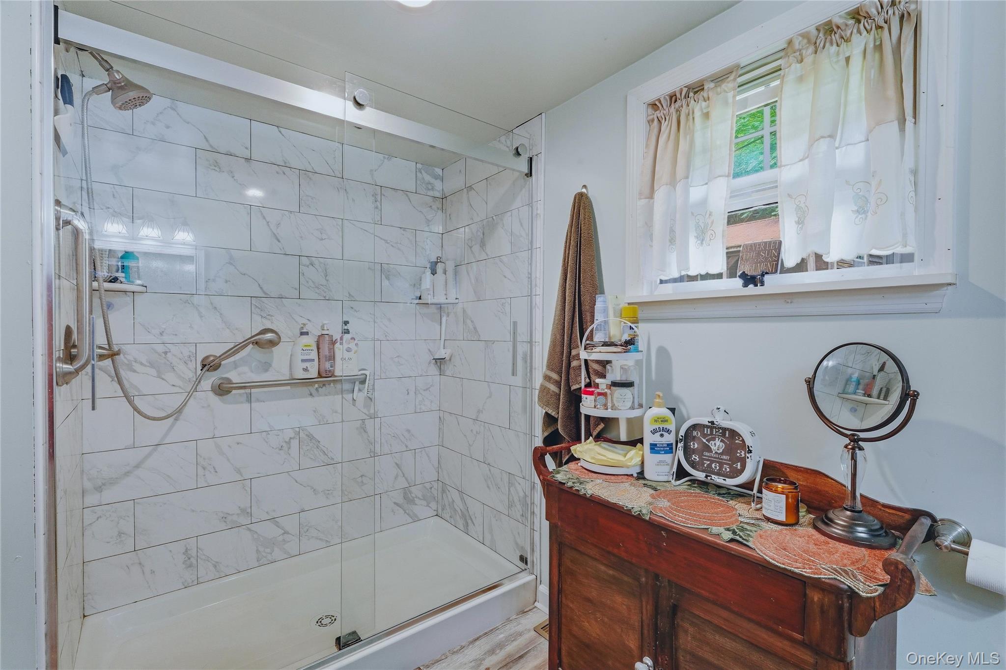 5 Douglas Drive – For Sale photo 22