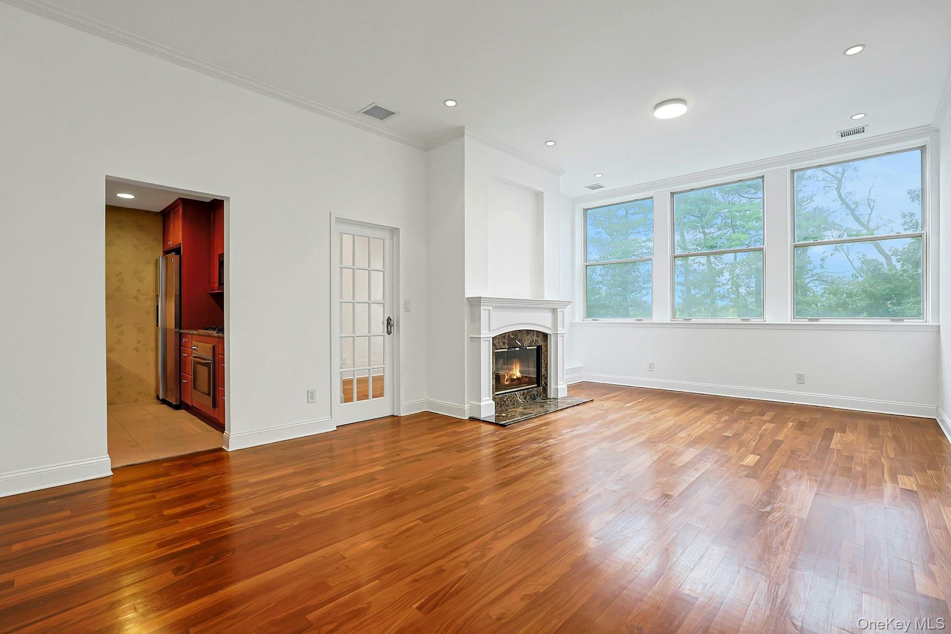1250 North Avenue, Unit 202 photo 4