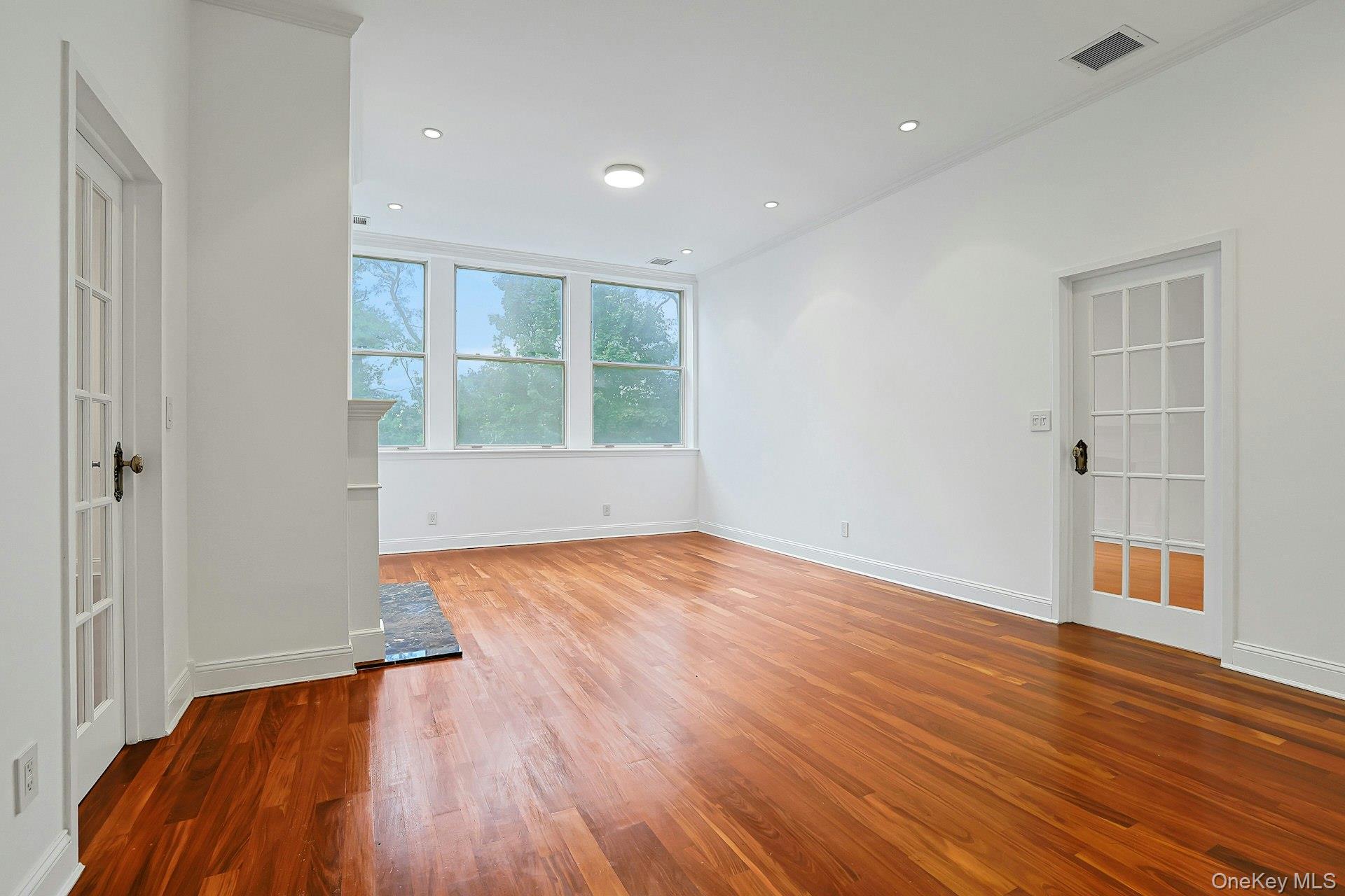 1250 North Avenue, Unit 202 photo 6