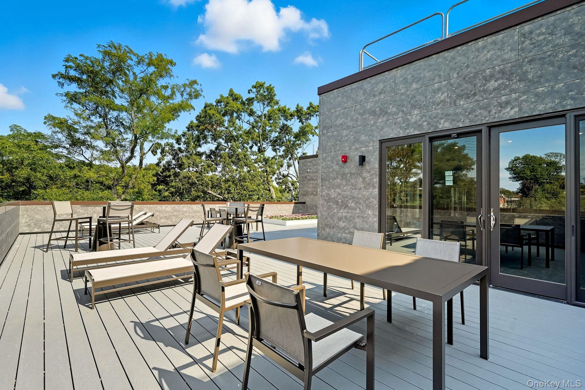 402 Halstead Avenue, Unit PH504 photo 13