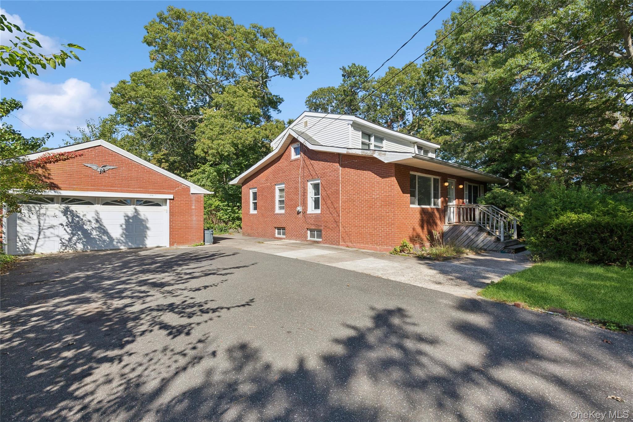 9 Plandome Place – For Sale photo 5