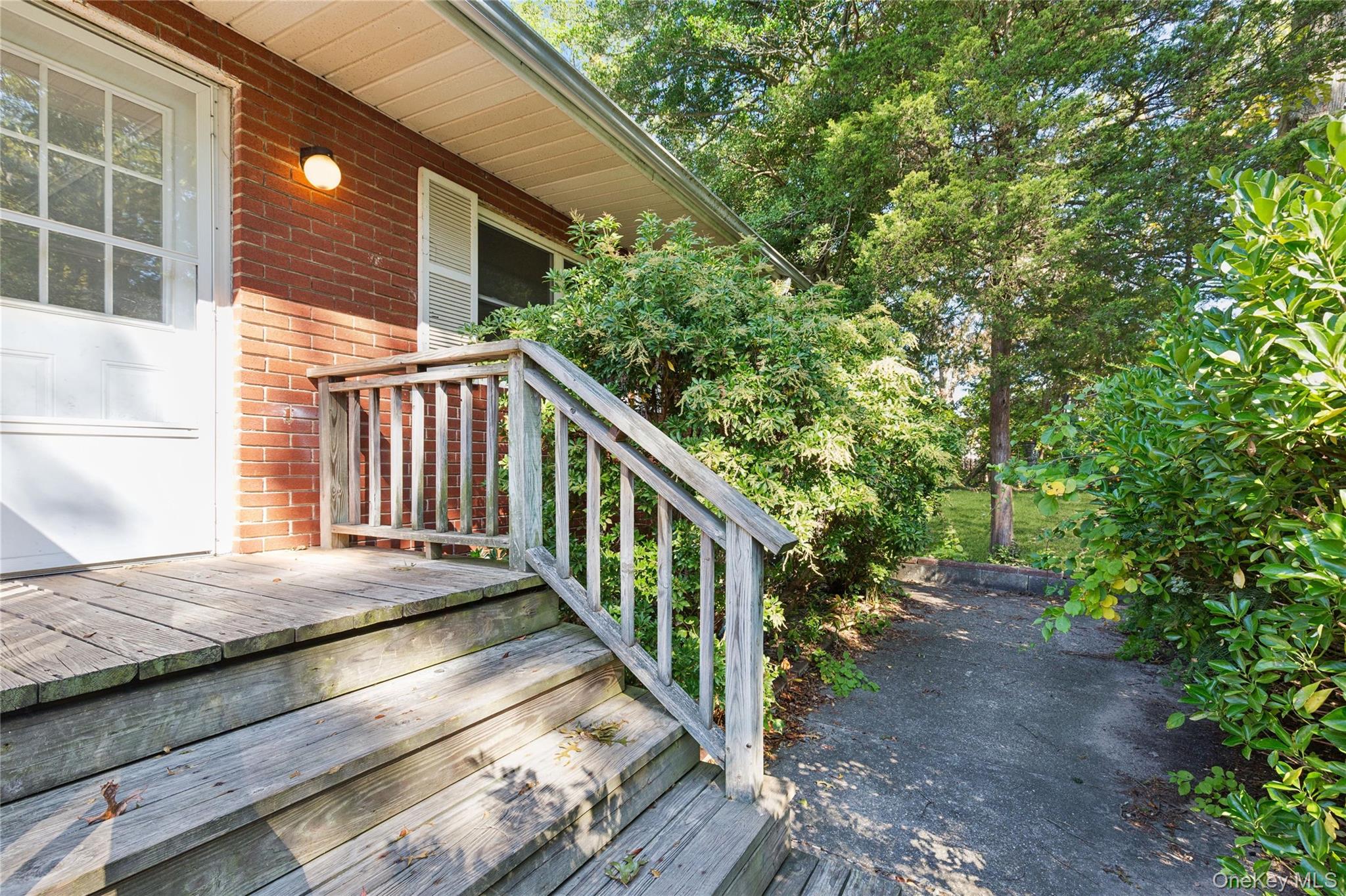 9 Plandome Place – For Sale photo 29