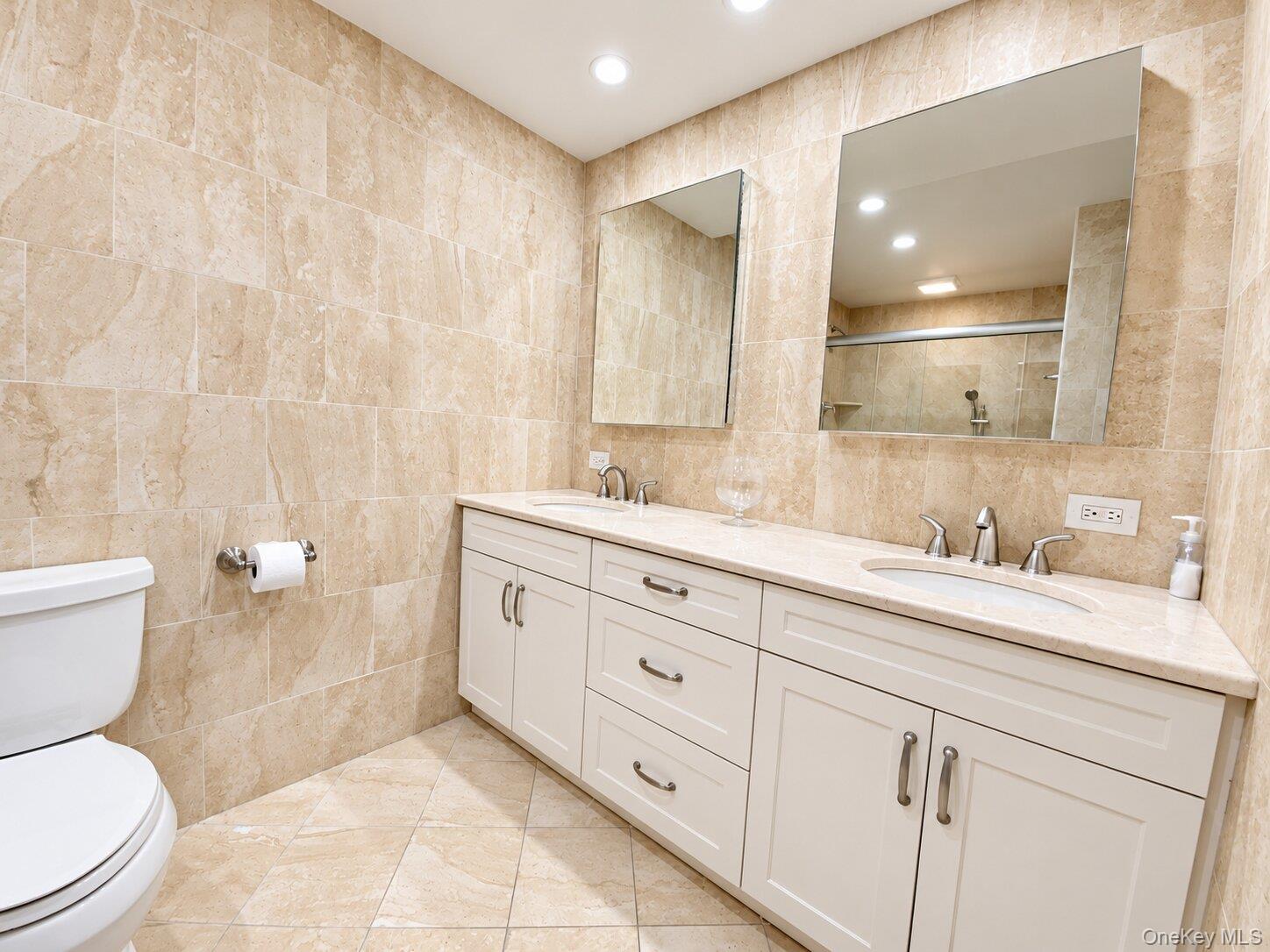 27010 Grand Central Parkway, Unit 28H photo 20