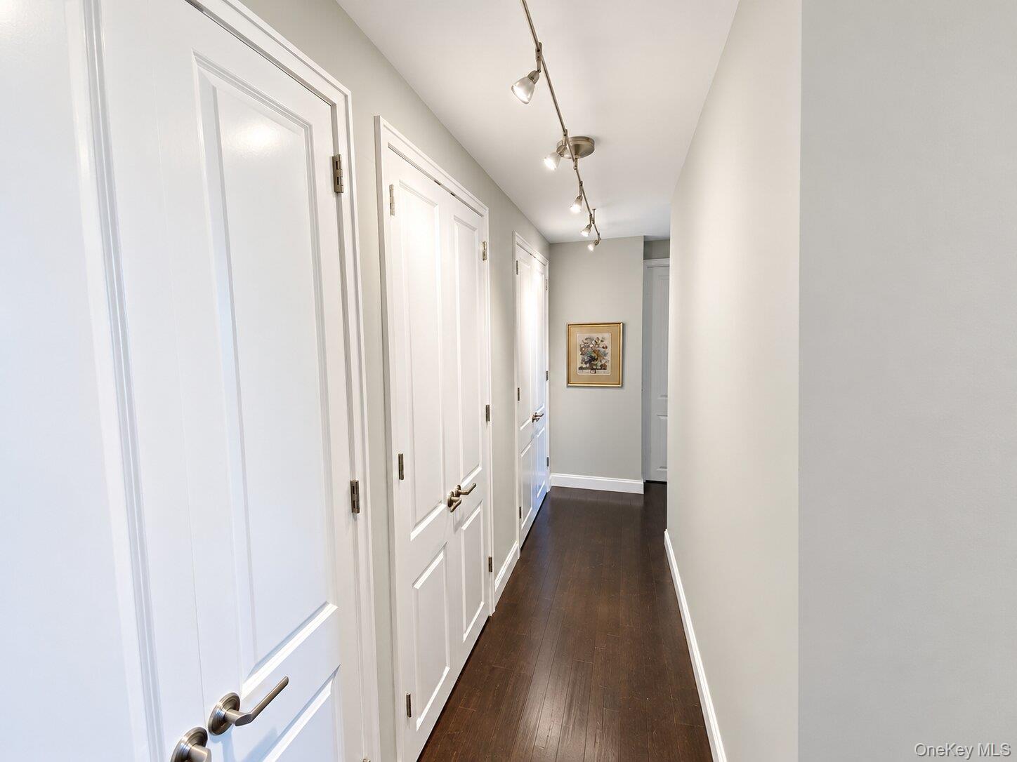 27010 Grand Central Parkway, Unit 28H photo 12