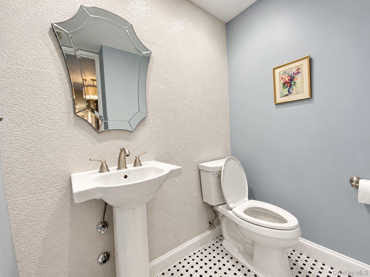 27010 Grand Central Parkway, Unit 28H photo 11