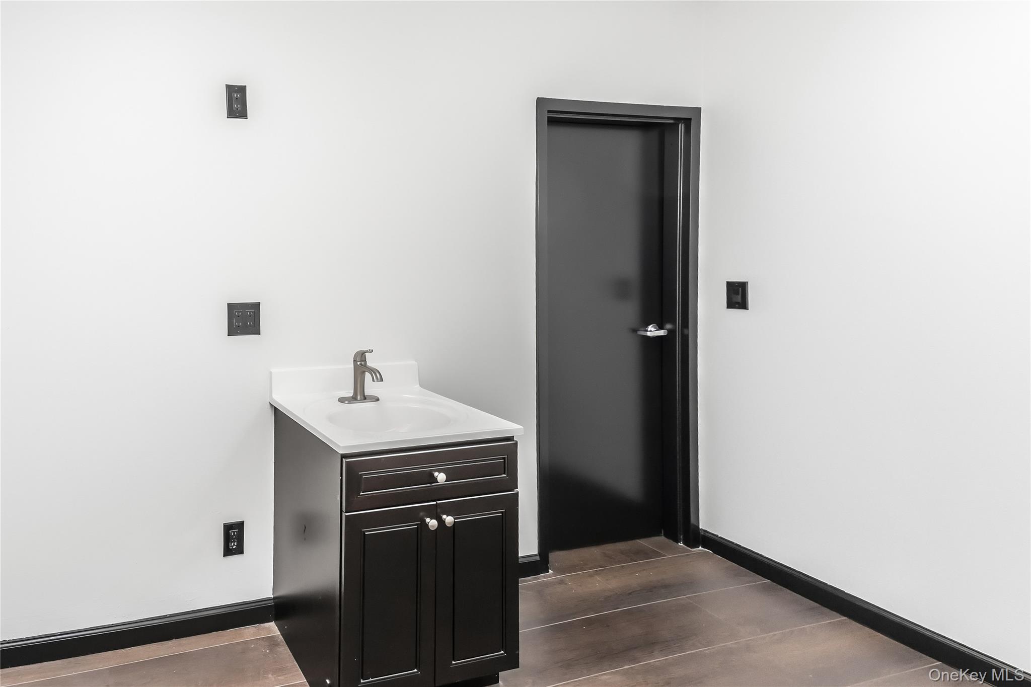 816 Hempstead Turnpike – For Rent photo 15
