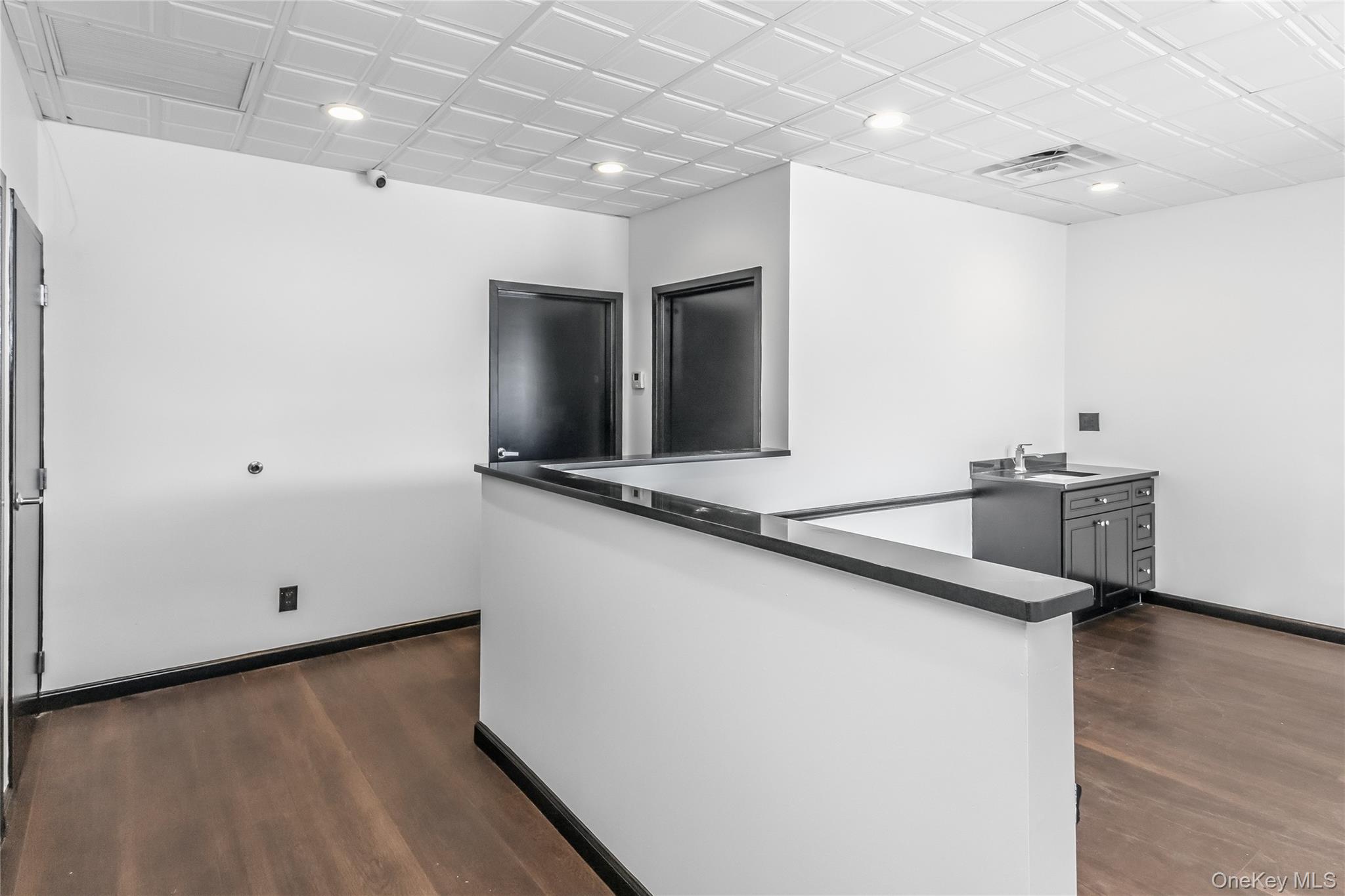 816 Hempstead Turnpike – For Rent photo 9