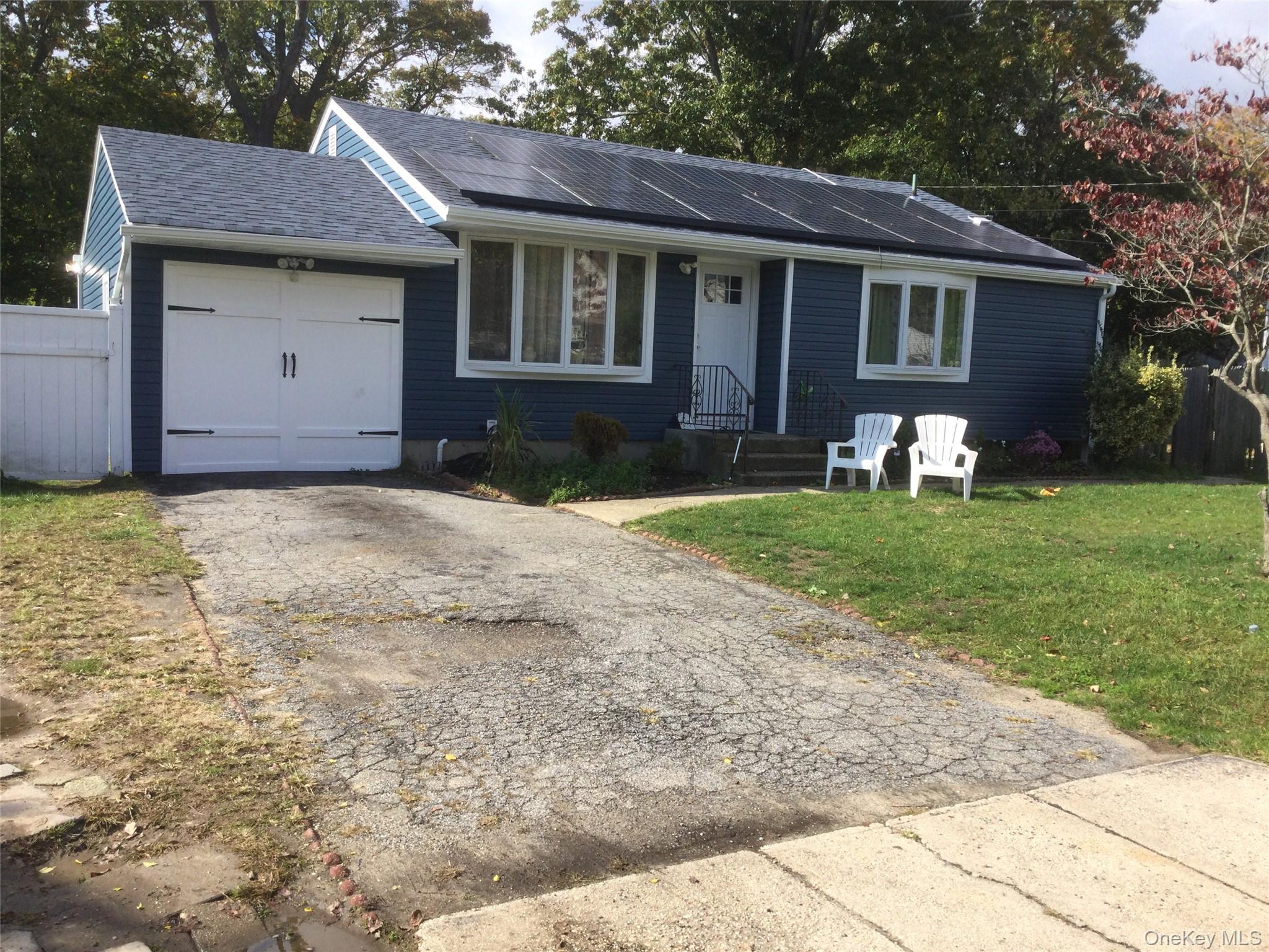 438 Mayflower Avenue – For Sale