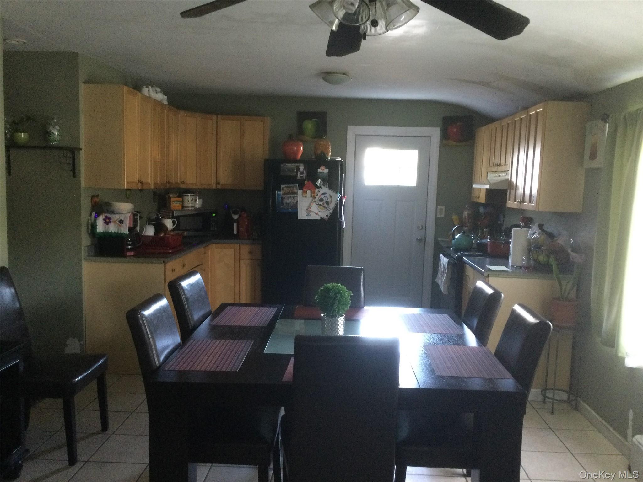 438 Mayflower Avenue – For Sale photo 3