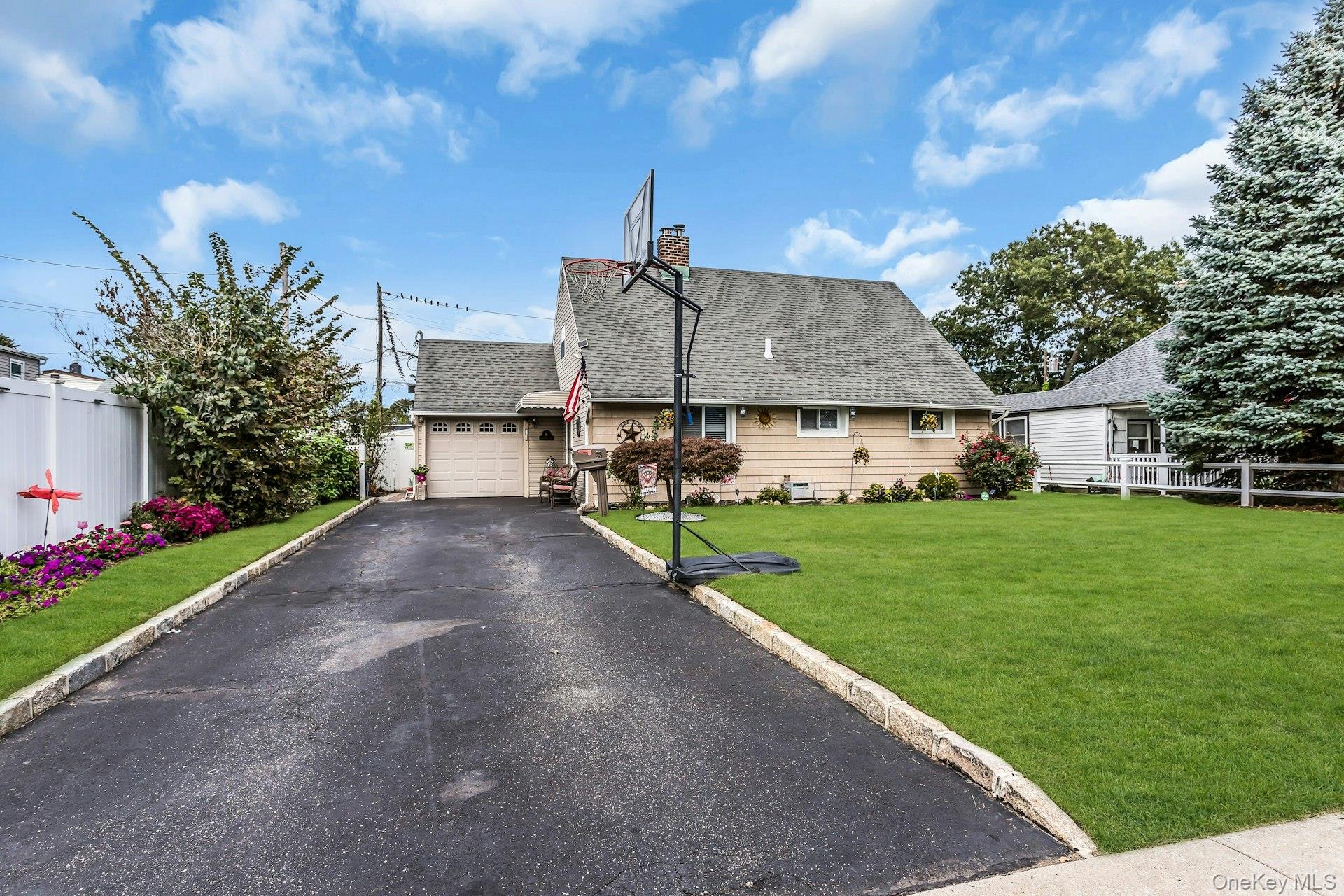 23 Summit Lane – For Sale photo 2