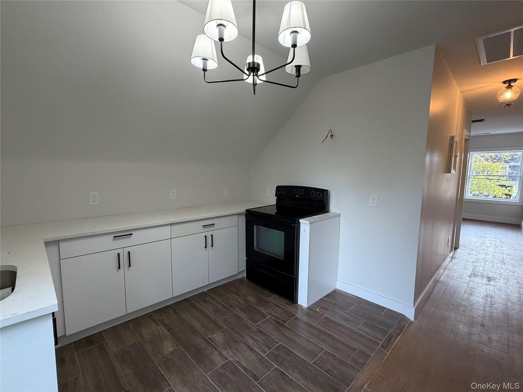 55 Bona Ventura Avenue, Unit 2 photo 9