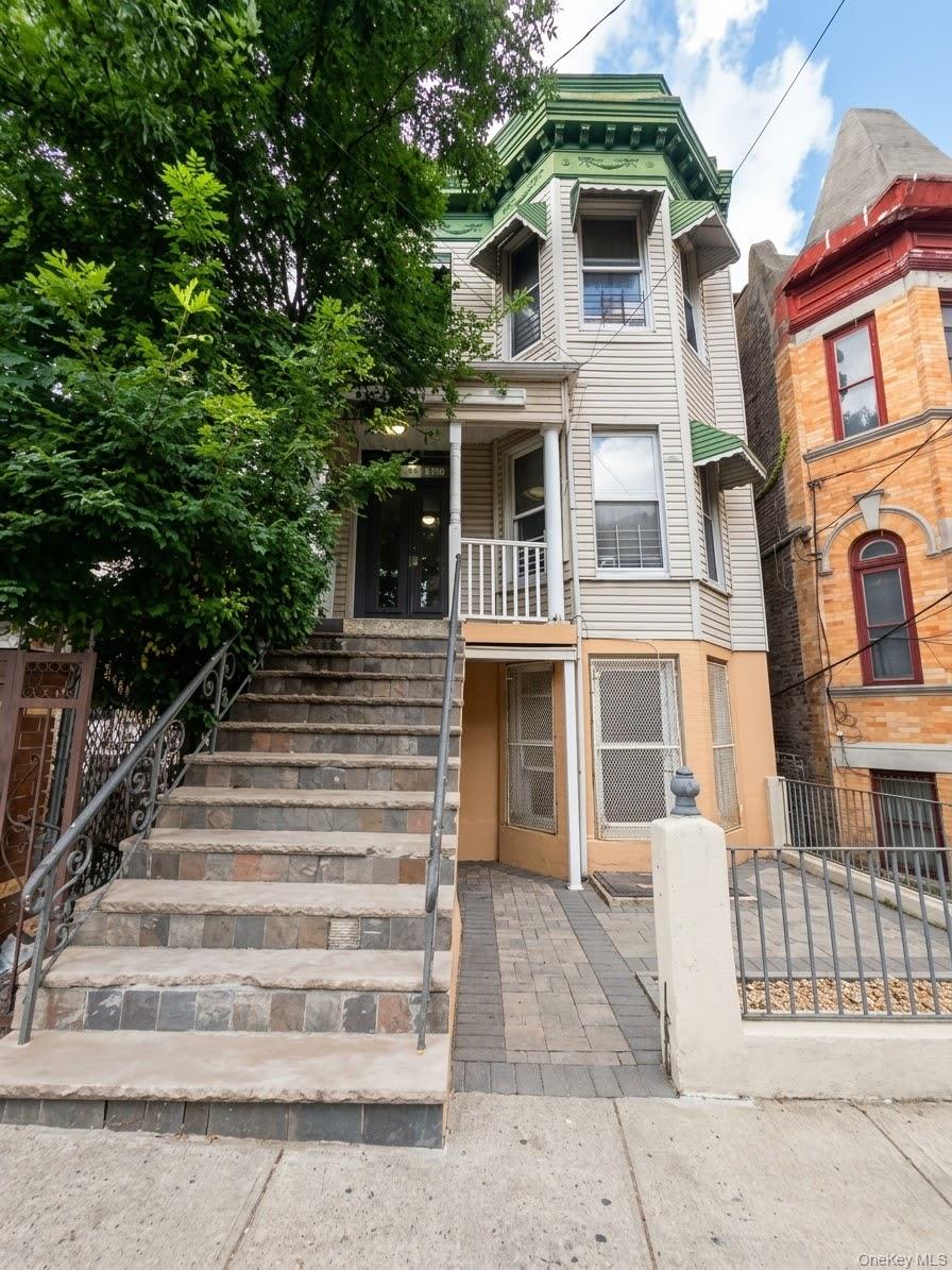 707 Eagle Avenue – For Sale