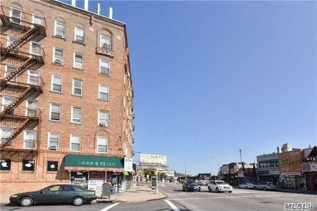 3591 161st Street, Unit 3B photo 4