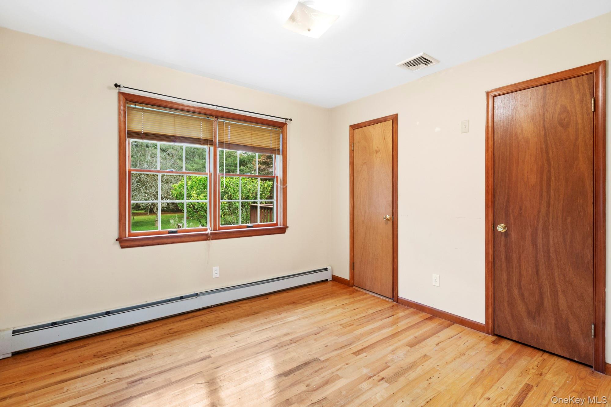 2380 Laurel Avenue – For Sale photo 11