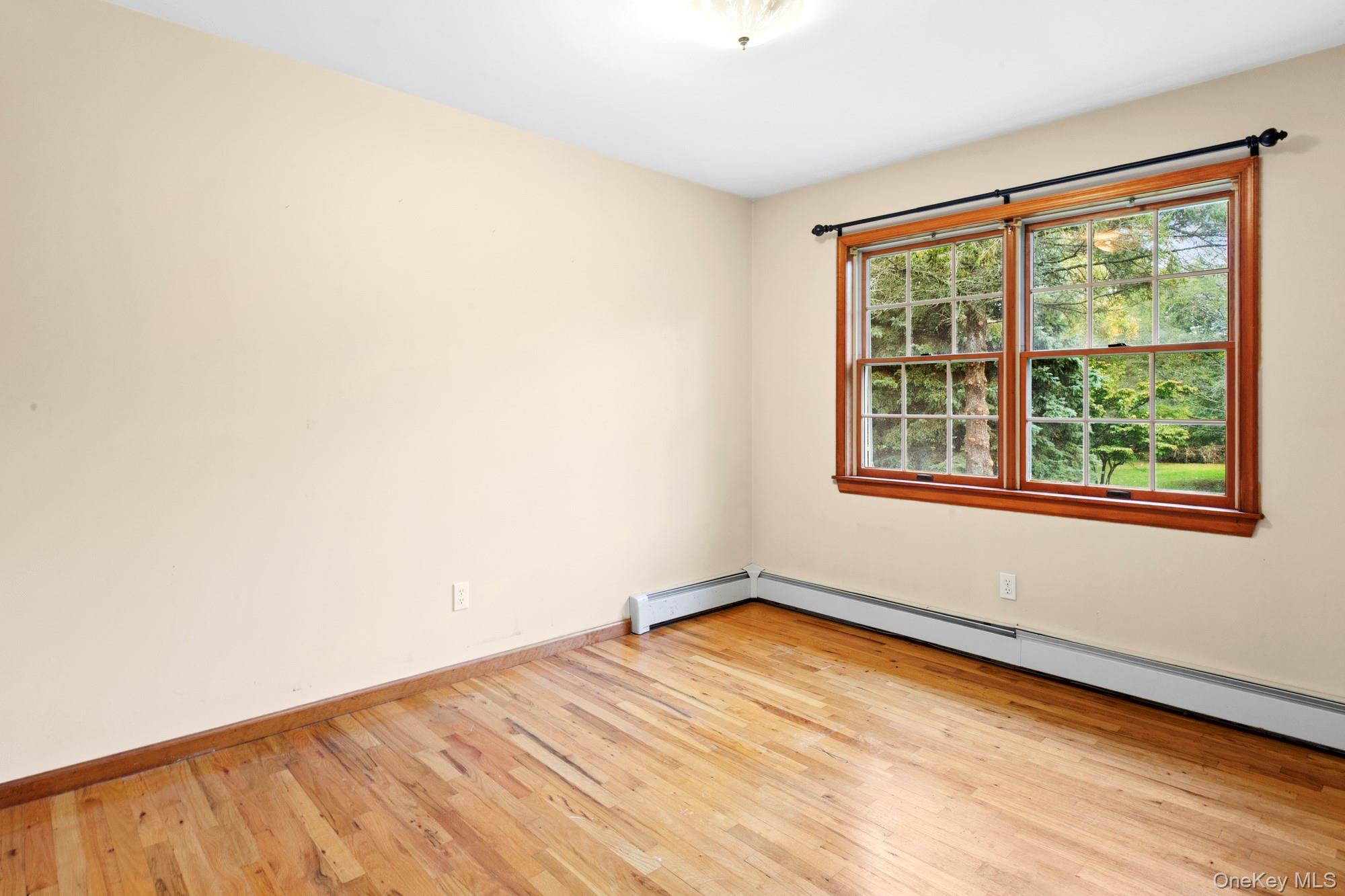 2380 Laurel Avenue – For Sale photo 9