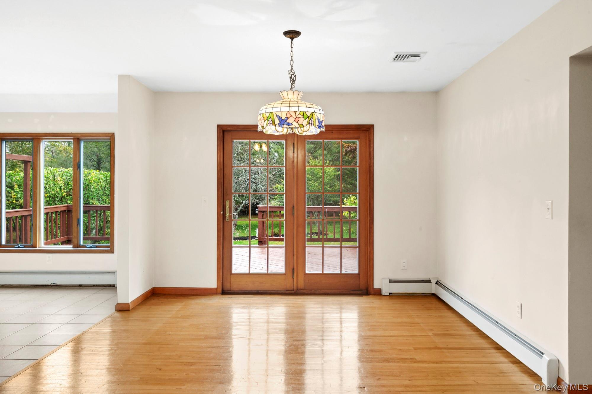 2380 Laurel Avenue – For Sale photo 4