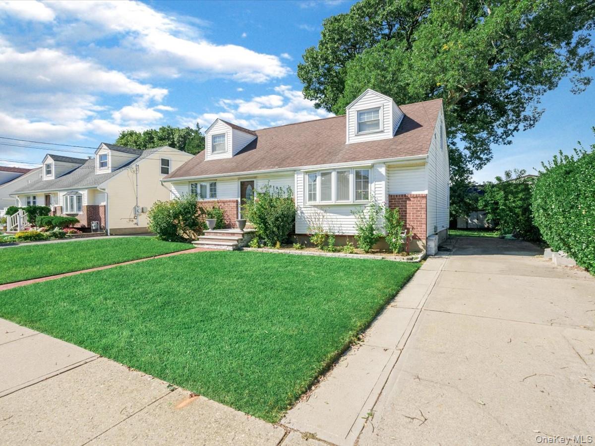 712 Partridge Avenue – For Sale