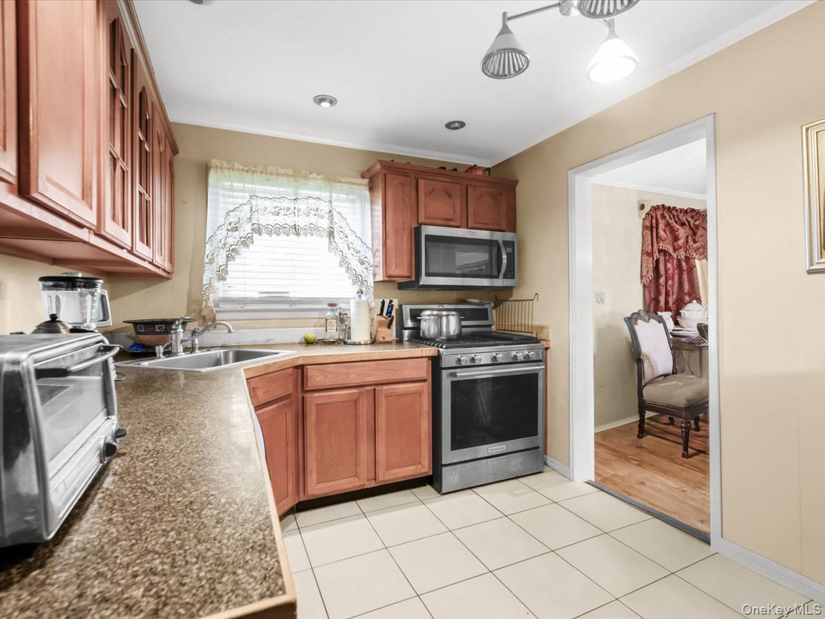 712 Partridge Avenue – For Sale photo 6