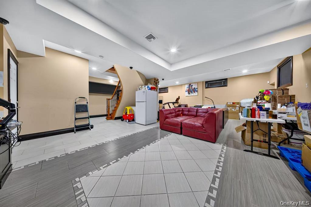 242-14 83rd Avenue – For Sale photo 24
