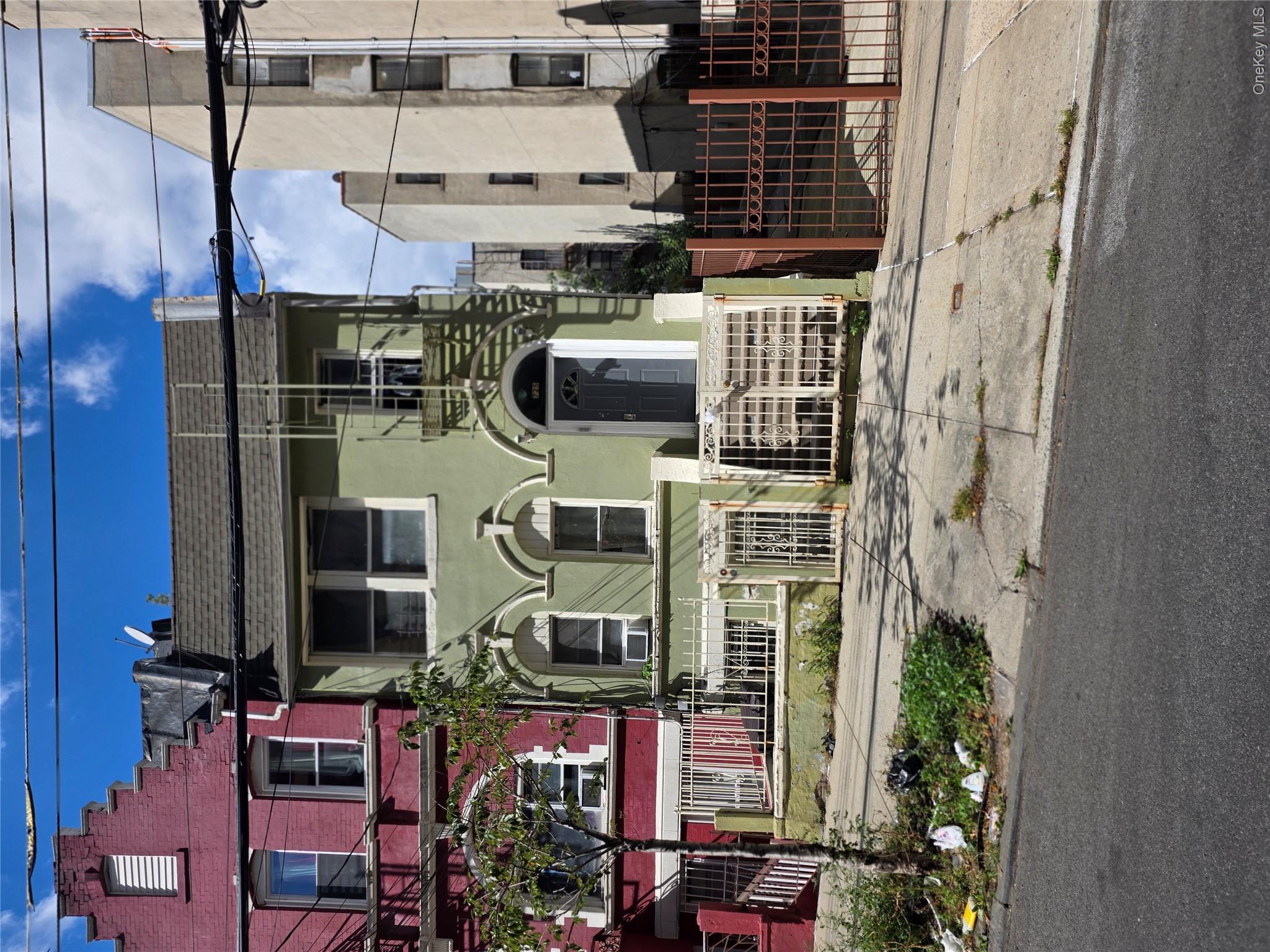 725 Eagle Avenue – For Sale