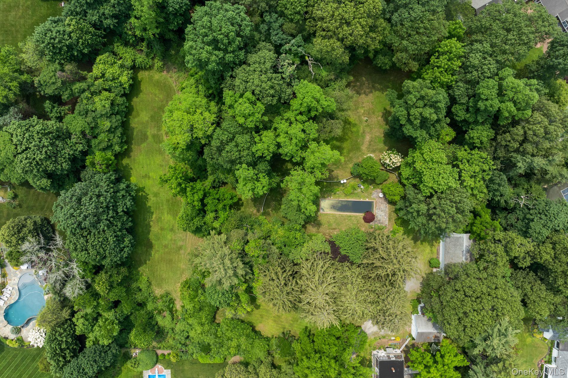 383 W Neck Road – For Sale photo 33