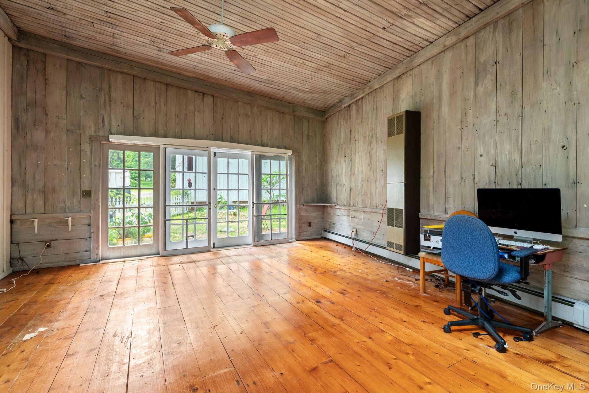 383 W Neck Road – For Sale photo 17
