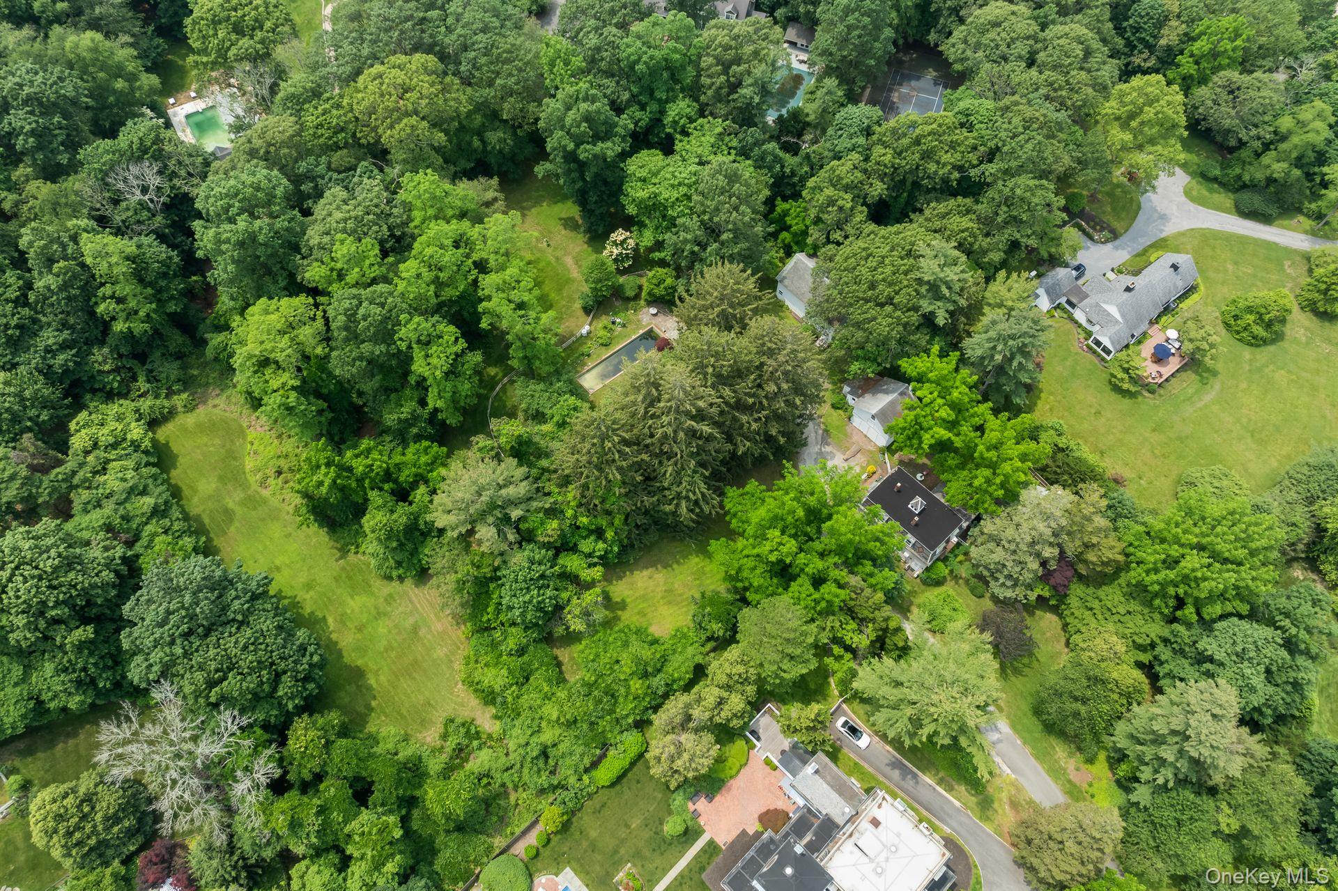 383 W Neck Road – For Sale photo 37