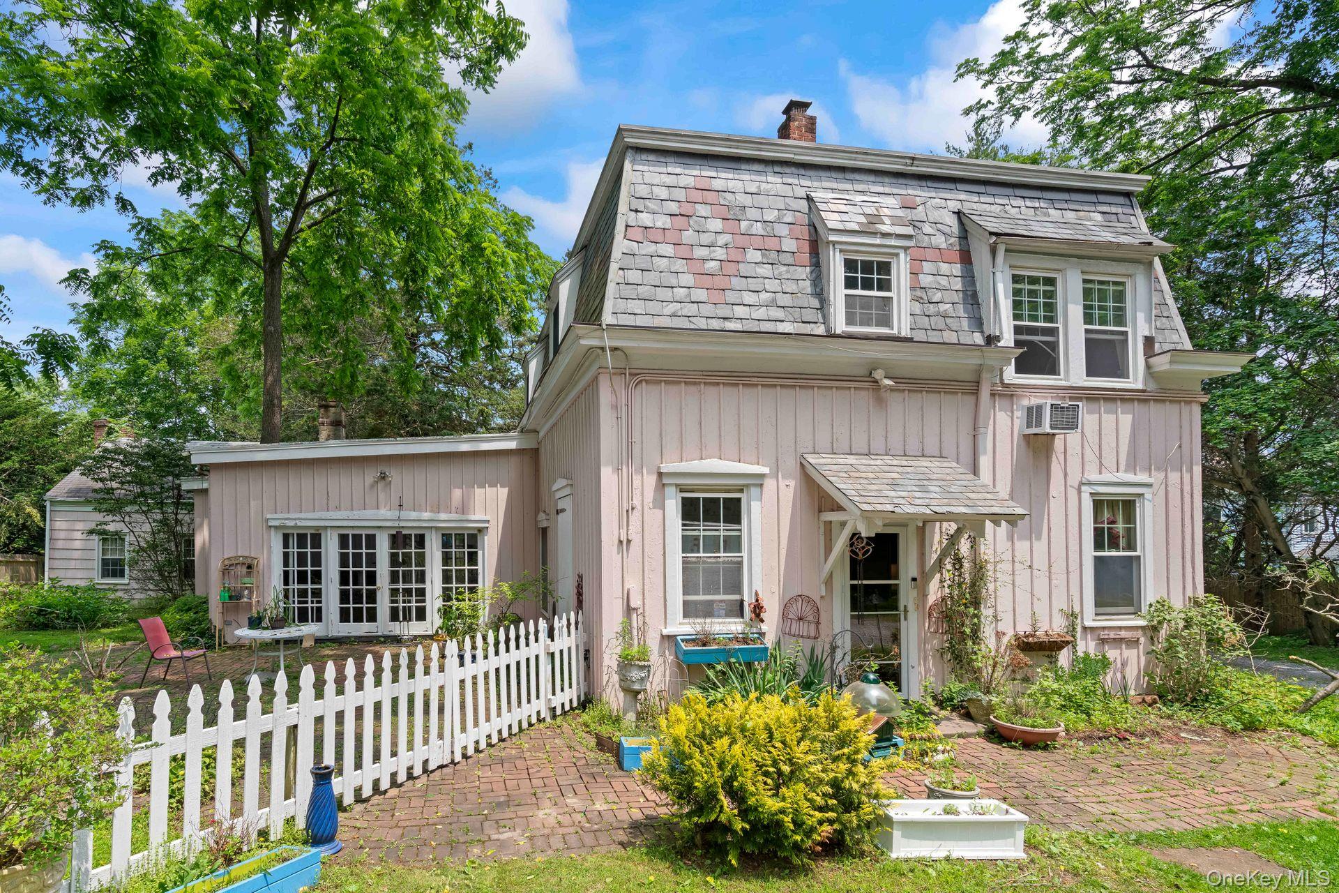 383 W Neck Road – For Sale