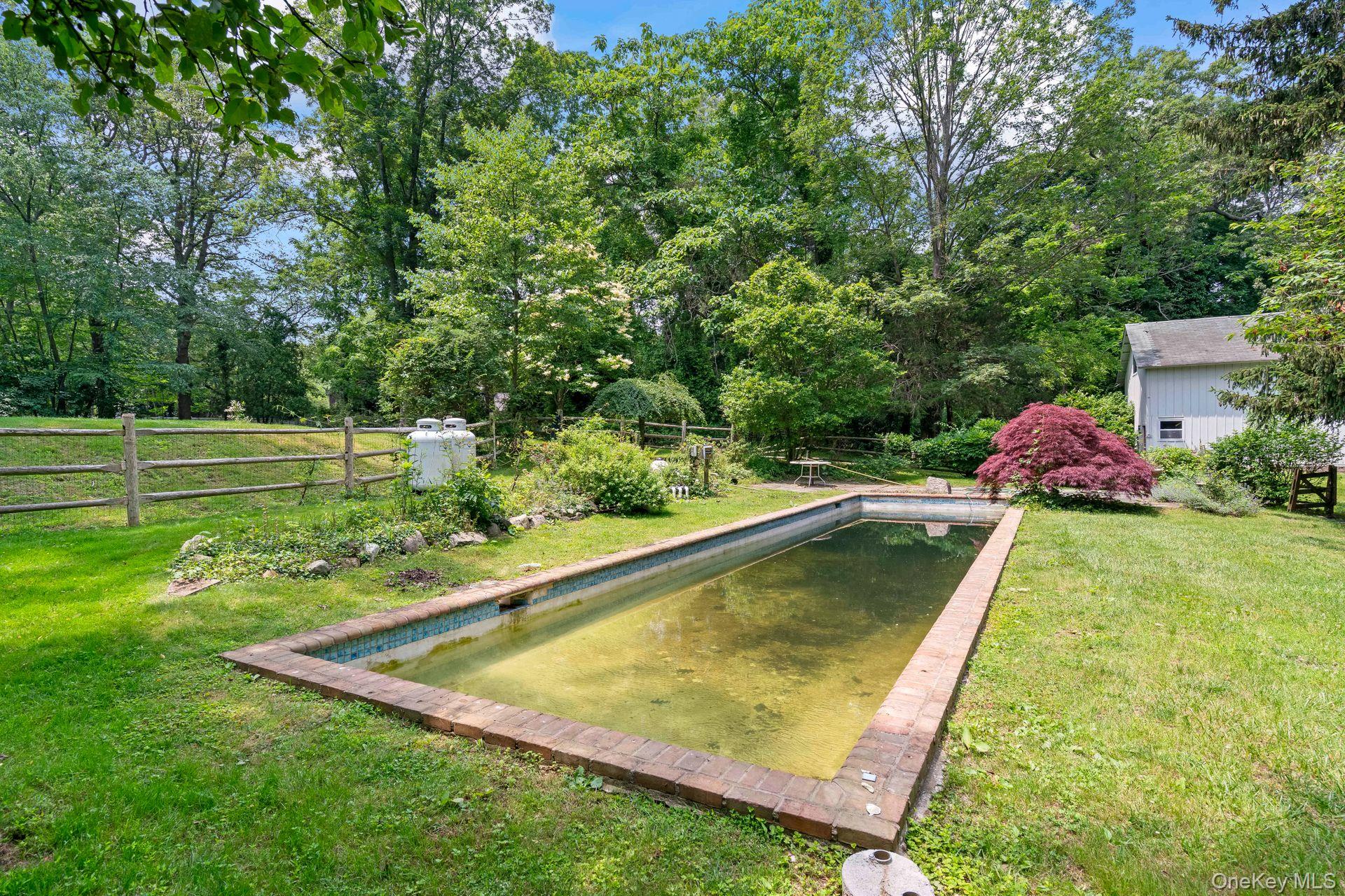 383 W Neck Road – For Sale photo 28