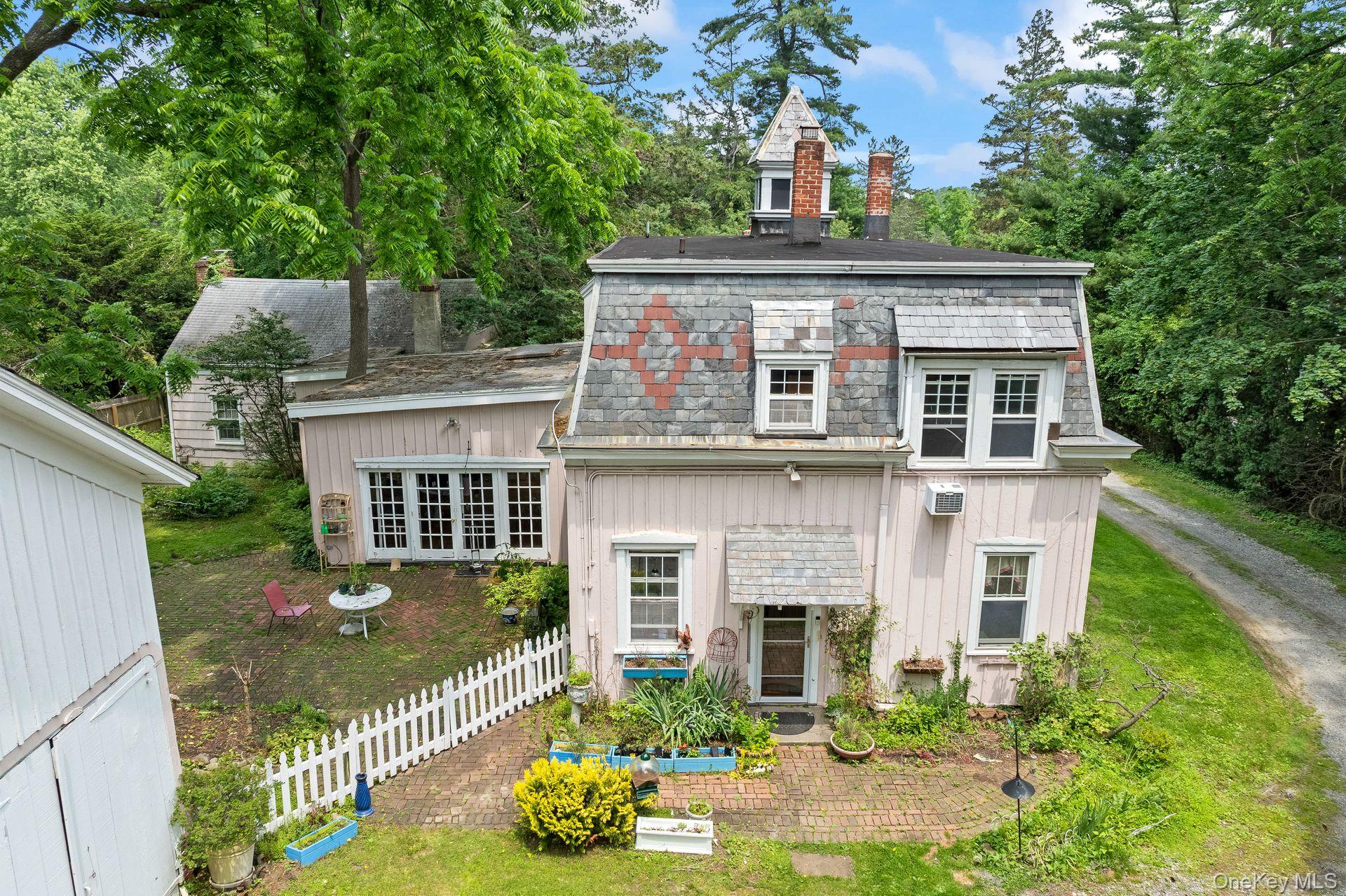 383 W Neck Road – For Sale photo 8