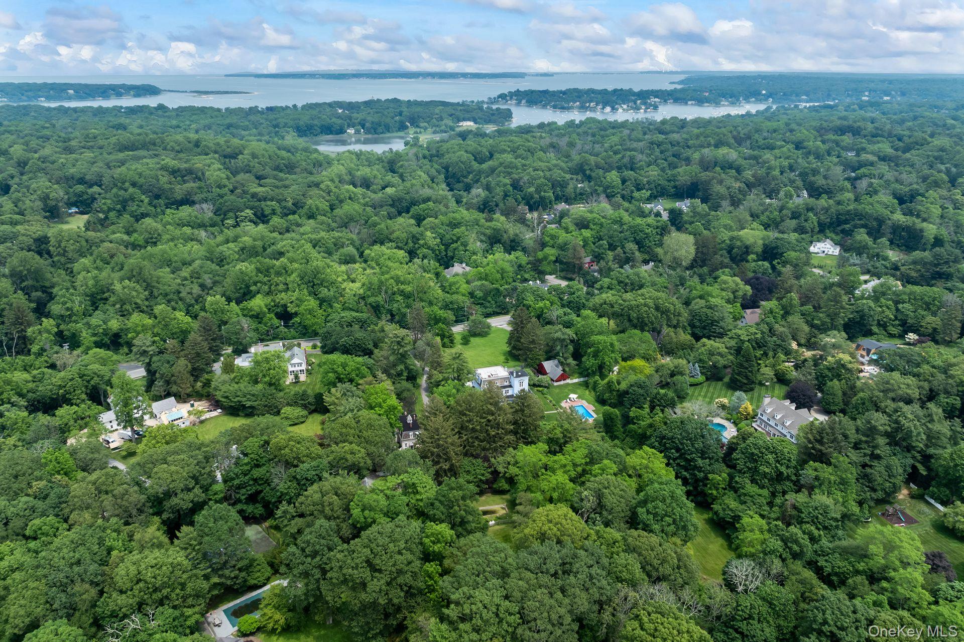 383 W Neck Road – For Sale photo 39