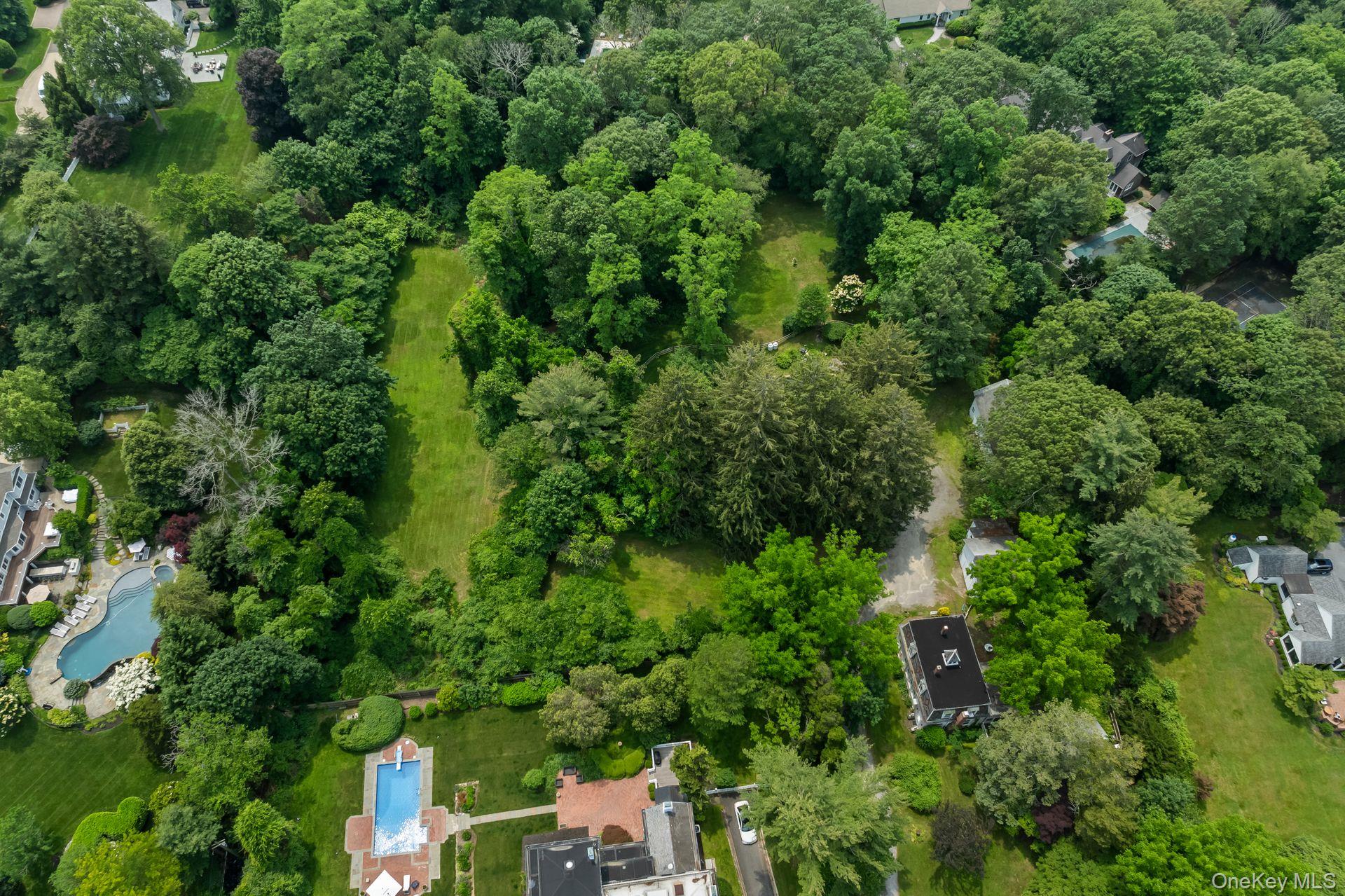 383 W Neck Road – For Sale photo 32
