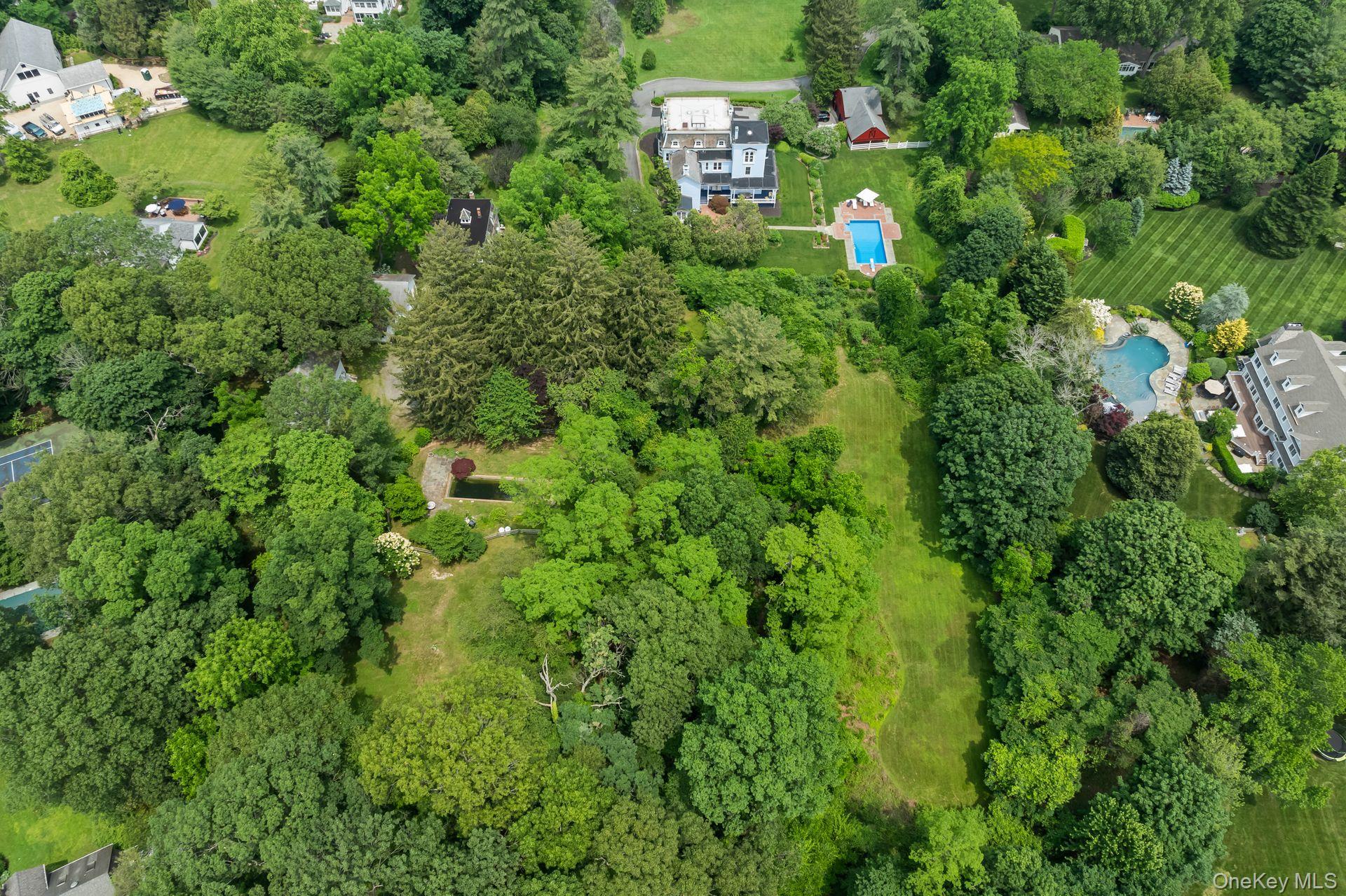 383 W Neck Road – For Sale photo 34