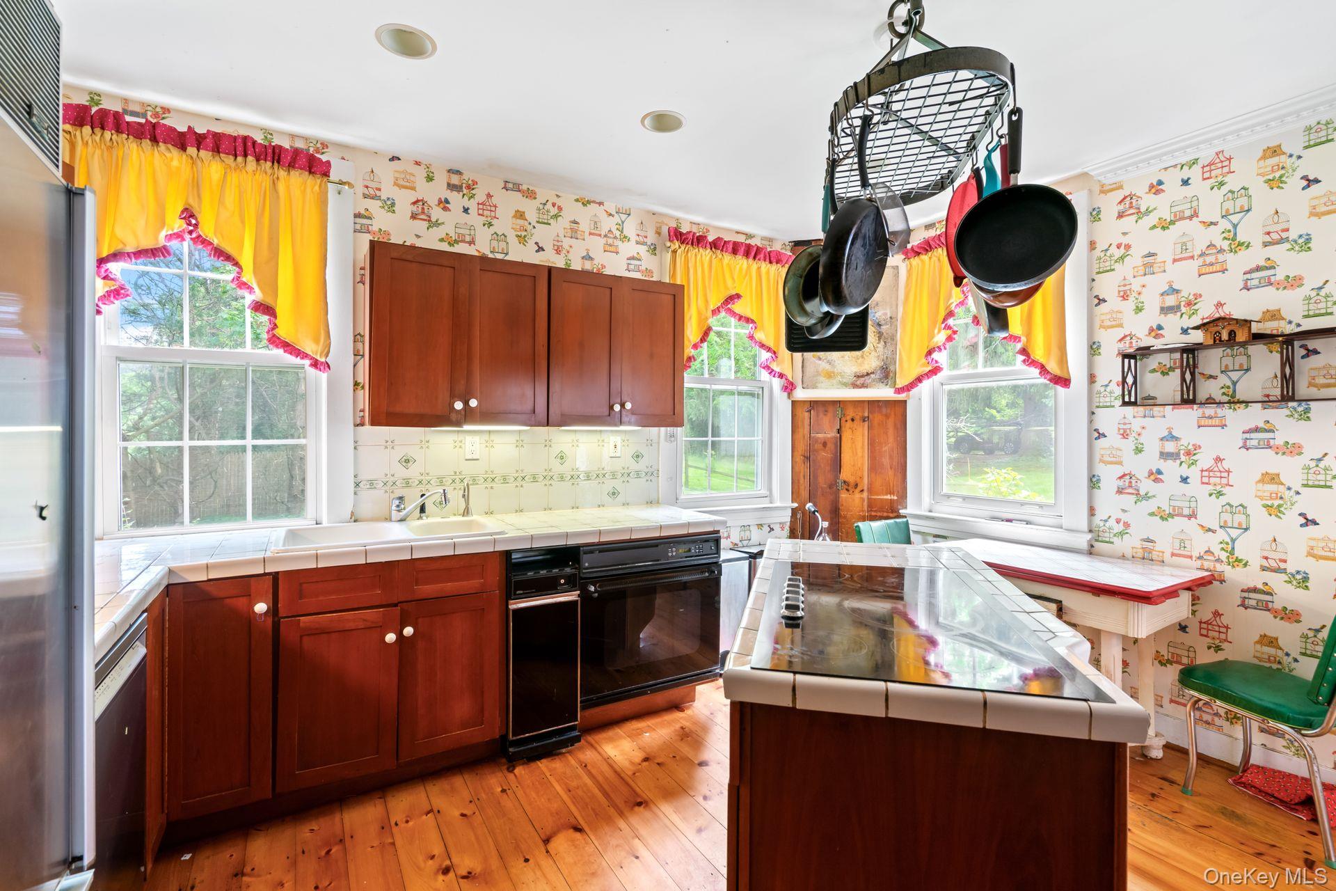 383 W Neck Road – For Sale photo 10
