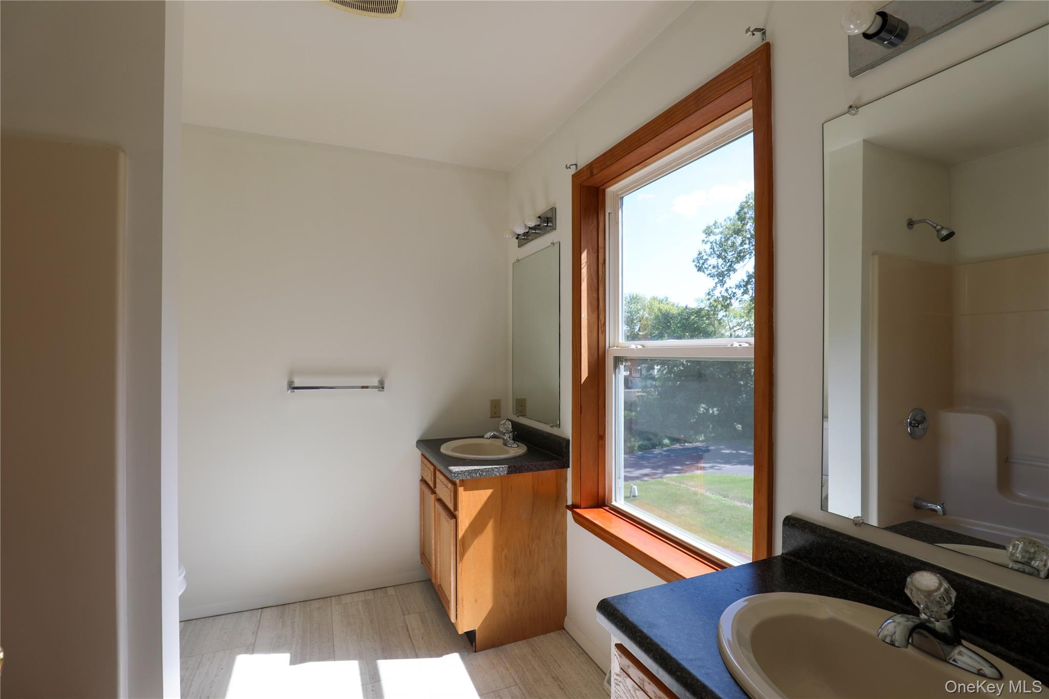 217 Hasbrouck Avenue, Unit B photo 16