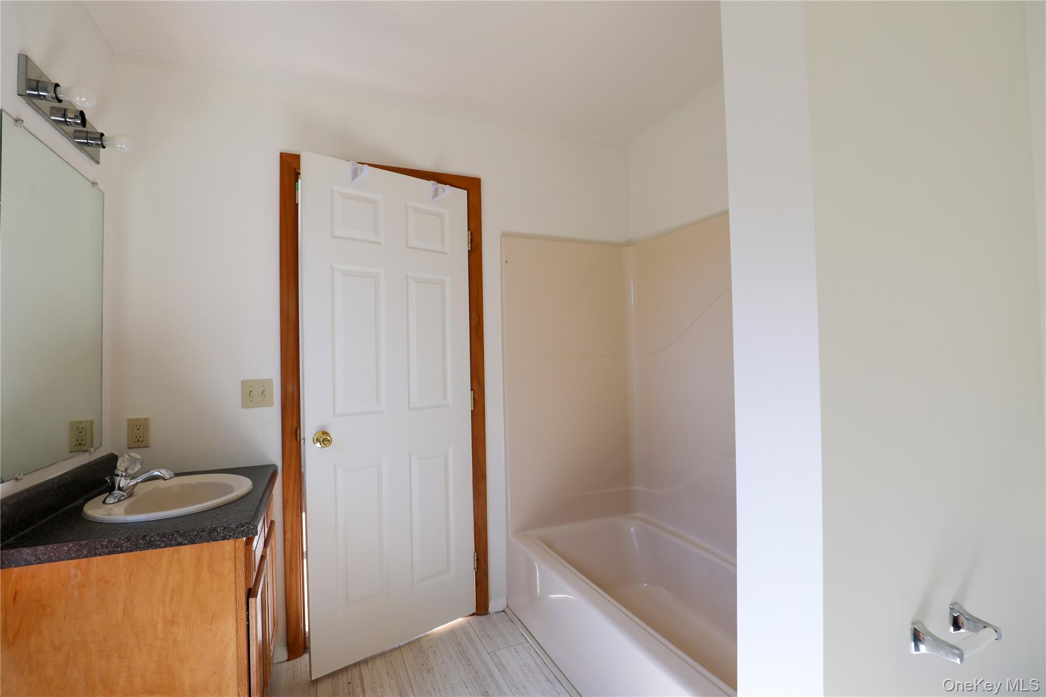 217 Hasbrouck Avenue, Unit B photo 17