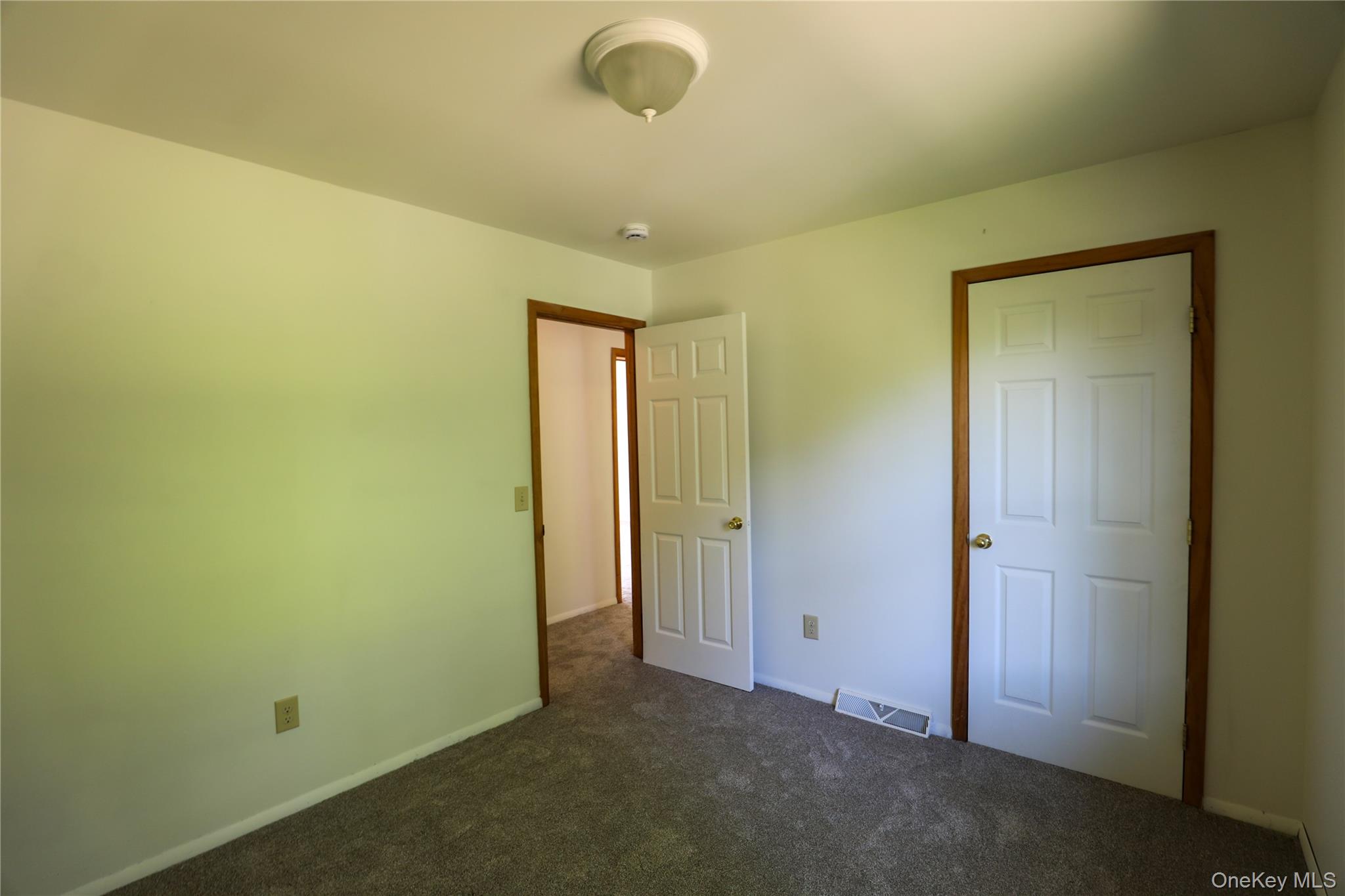 217 Hasbrouck Avenue, Unit B photo 11