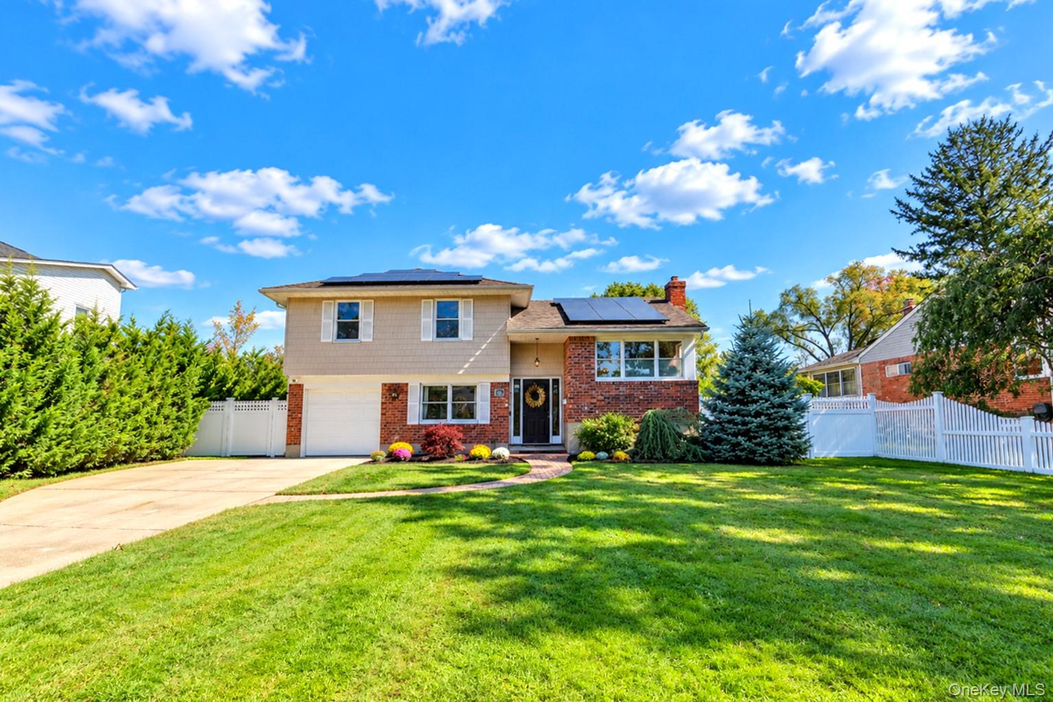 49 Simmons Drive – For Sale