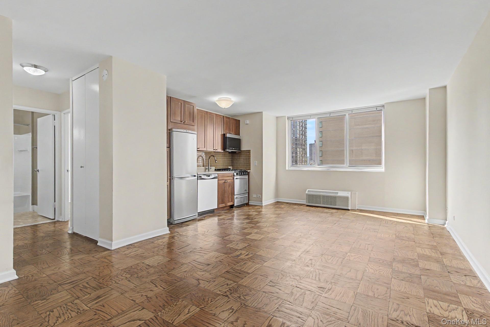 345 E 93rd Street, Unit 20E photo 2