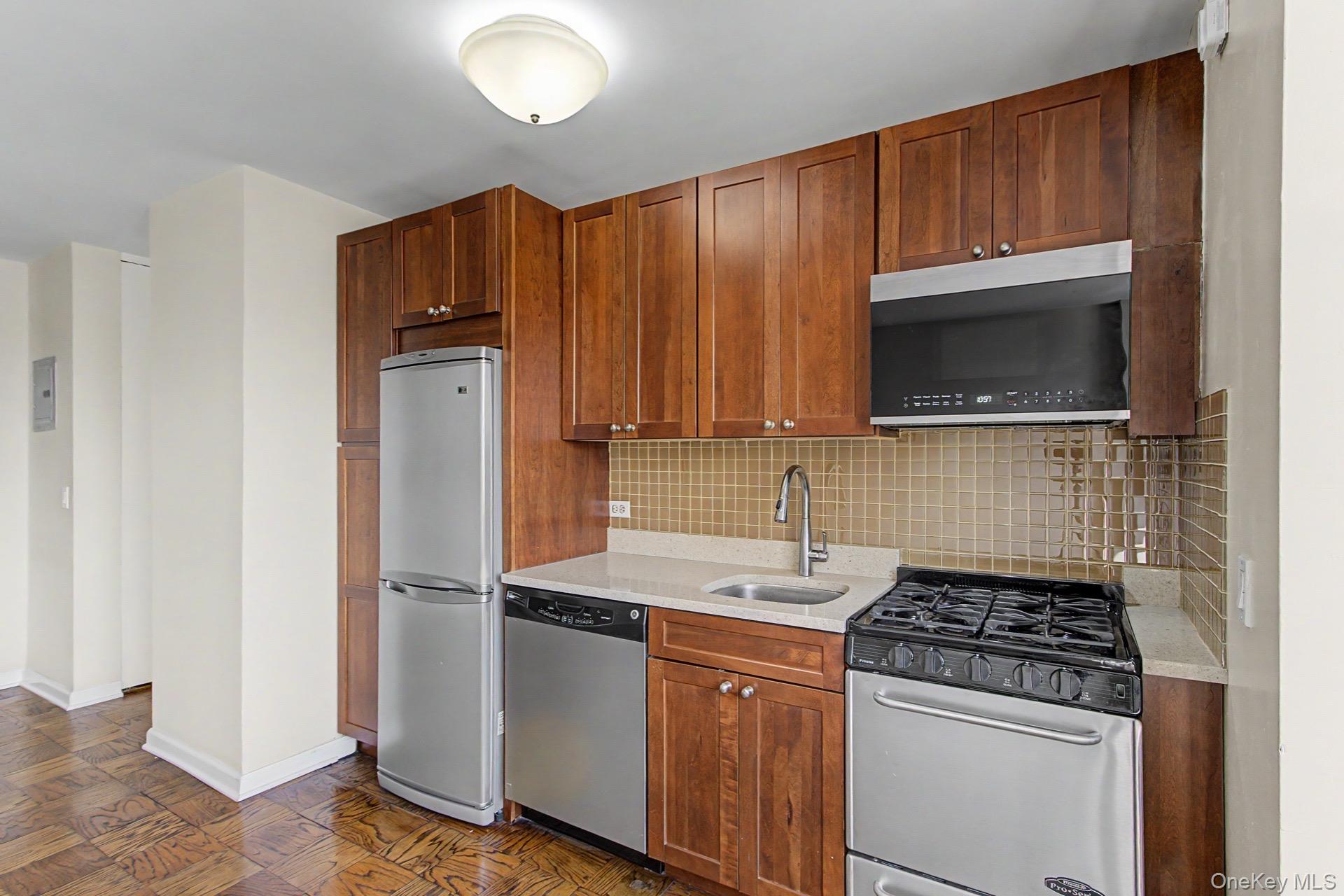 345 E 93rd Street, Unit 20E photo 11