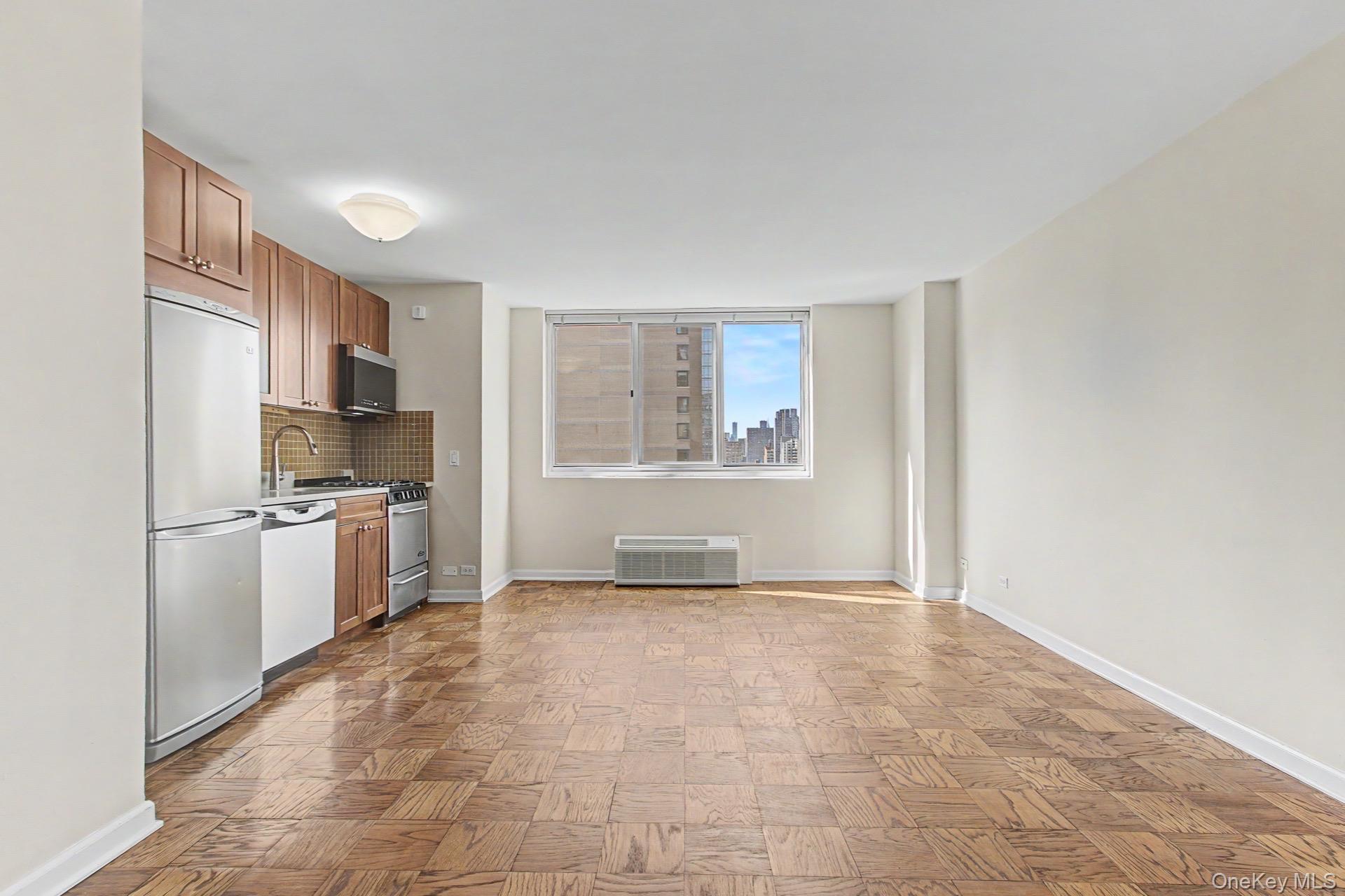 345 E 93rd Street, Unit 20E photo 8