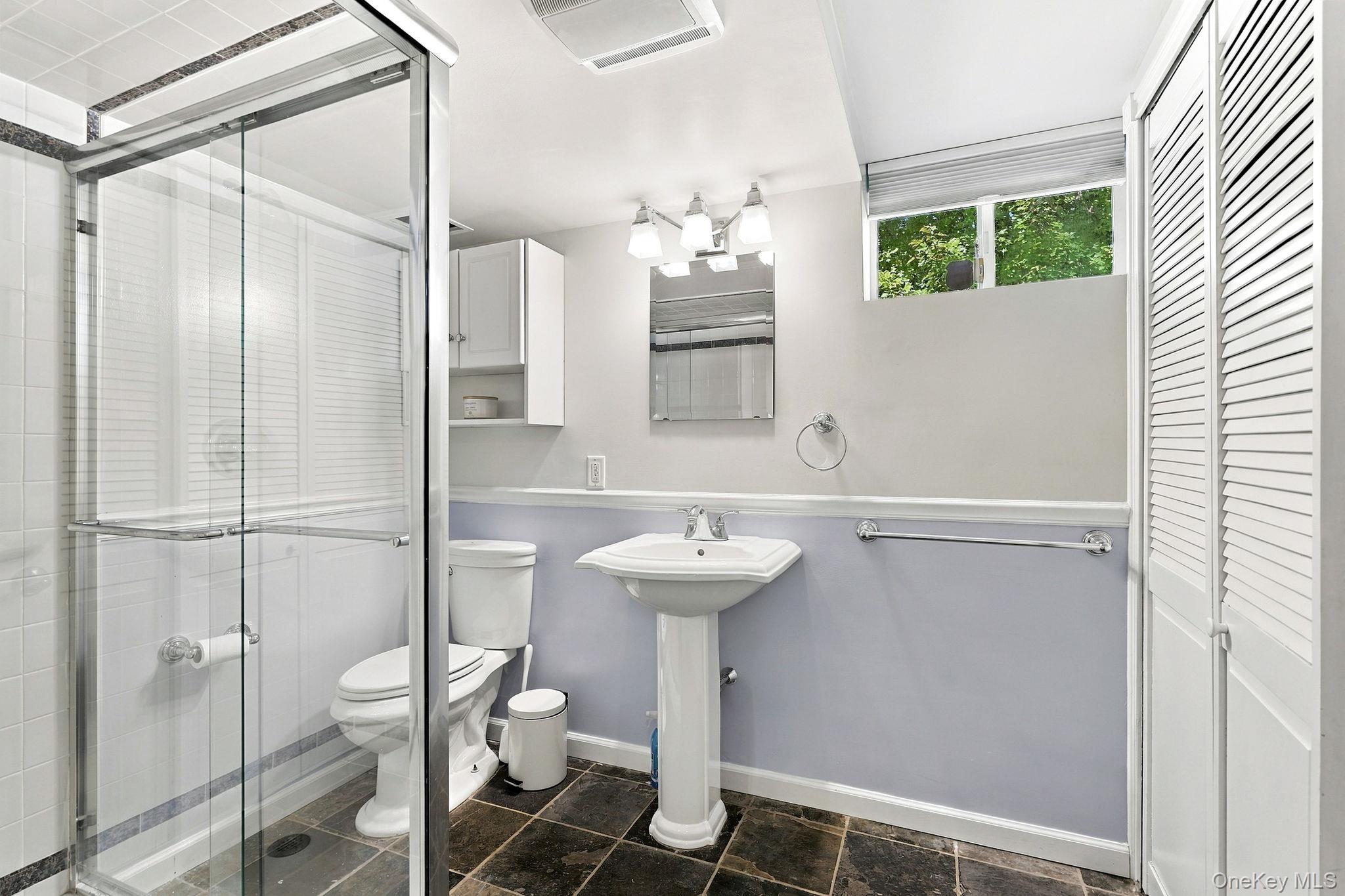 710 Forest Avenue – For Sale photo 18
